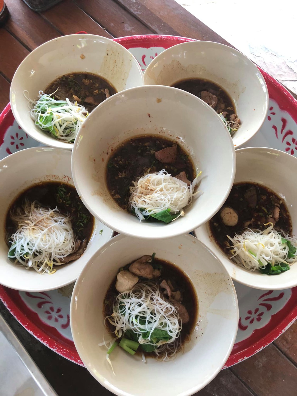ก๋วยเตี๋ยวเรือในคลอง อยุธยา, กรุงเก่า"เตี๋ยวเรือ", ร้านก๋วยเตี๋ยวเรือโอ่งบนแพริมแม่น้ำน้อย, ก๋วยเตี๋ยวเรือกิมหลวน อยุธยา, ก๋วยเตี๋ยวเรือ ตาลเดี่ยว'เตี๋ยวเรือ, ก๋วยเตี๊ยวลุงแจ๊ะ (บัวหวาน), ร้านก๋วยเตี๋ยวตาไห (คลองท่อ), ก๋วยเตี๋ยวเรือแม่วันดี อยุธยา