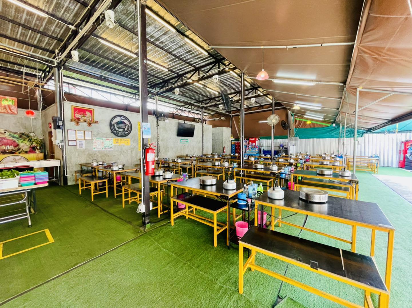 คุณภัฐหมูกะทะ, รักเขาหลงเขา หมูกระทะ, จ่า หมูกระทะ สาขา ซอยอุดมเดช, สานฝัน หมูกระทะ, อร่อยเต็ม 10 หมูกระทะ ชาบู, บังโก๊ะหมูกระทะชั่งโล, แก้มตุ่ย8 หมูกระทะ, หจก.หมูกระทะ, AK หมูกระทะชั่งกิโล สุขสวัสดิ์26