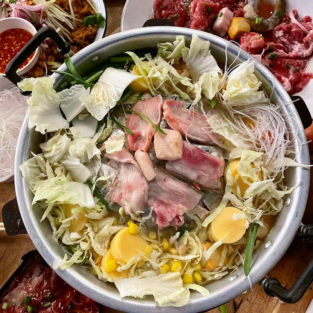 Everyday mookrata &amp; cafe, นั่งปิ้ง หมูกระทะ, Sky grill หมูกระทะ, อารียา หมูกระทะ สาขา 3 รูฟท็อป, หมูกระทะคนรวย, หมูหมึกกุ้ง, Bargyuu, ปิ้งเนย บุฟเฟ่ต์ปิ้งย่างกระทะร้อน อโศก on-the-roof