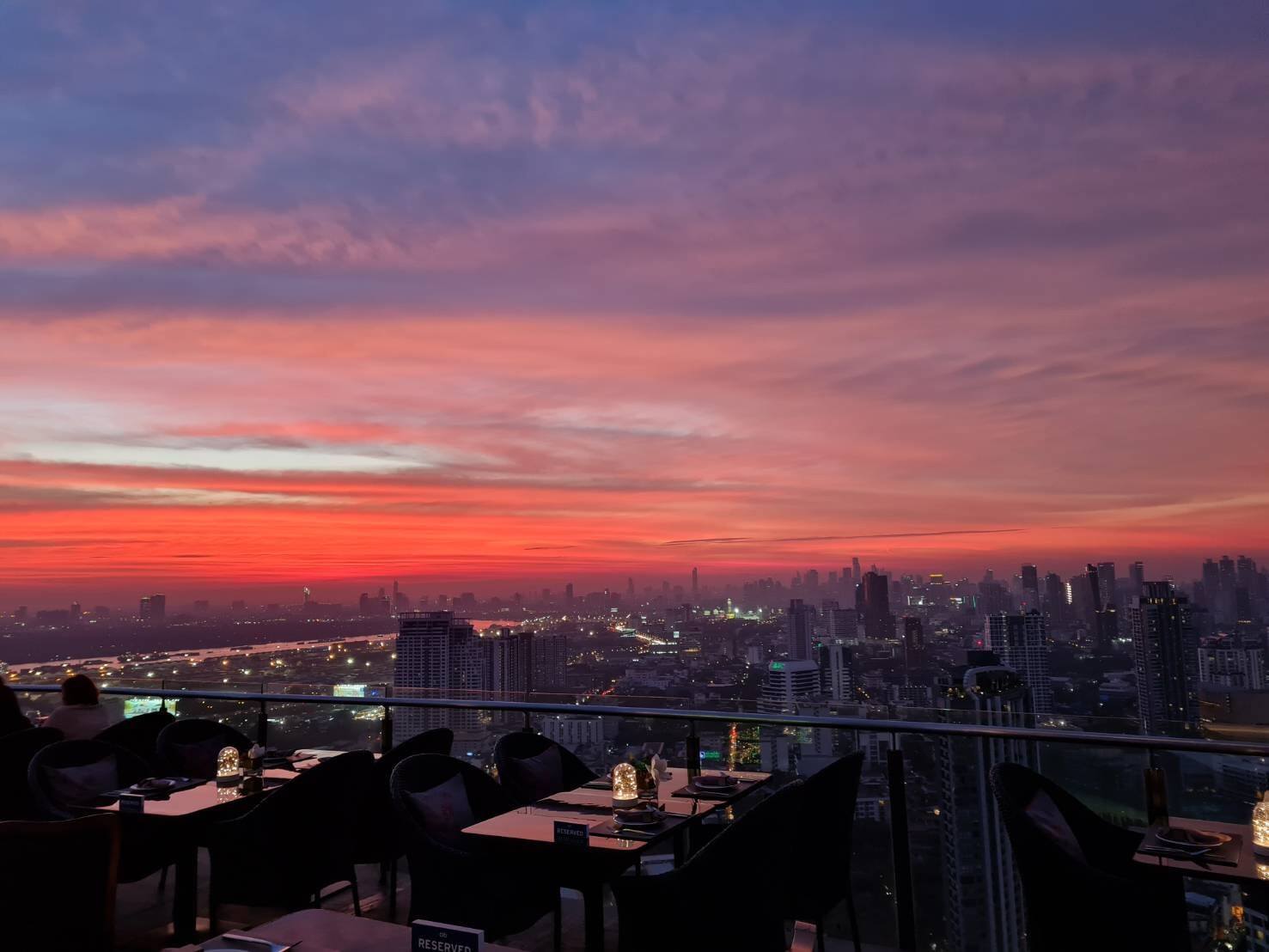 Midwinter, Dandelion Bake Studio, Cafe Reverie, Portobello & Désiré, Level 50 by SEE FAH, Siam Yacht Club, Blue Sky, at Centara Grand, Mezzaluna Restaurant