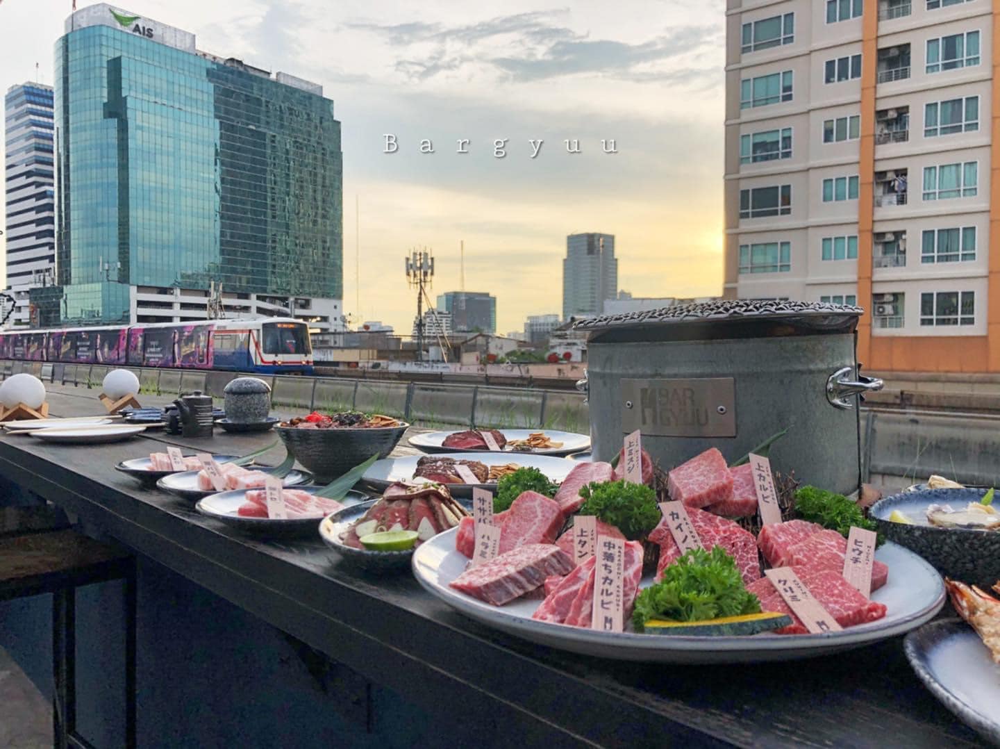 Everyday mookrata &amp; cafe, นั่งปิ้ง หมูกระทะ, Sky grill หมูกระทะ, อารียา หมูกระทะ สาขา 3 รูฟท็อป, หมูกระทะคนรวย, หมูหมึกกุ้ง, Bargyuu, ปิ้งเนย บุฟเฟ่ต์ปิ้งย่างกระทะร้อน อโศก on-the-roof