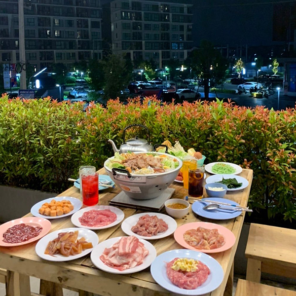 Everyday mookrata &amp; cafe, นั่งปิ้ง หมูกระทะ, Sky grill หมูกระทะ, อารียา หมูกระทะ สาขา 3 รูฟท็อป, หมูกระทะคนรวย, หมูหมึกกุ้ง, Bargyuu, ปิ้งเนย บุฟเฟ่ต์ปิ้งย่างกระทะร้อน อโศก on-the-roof