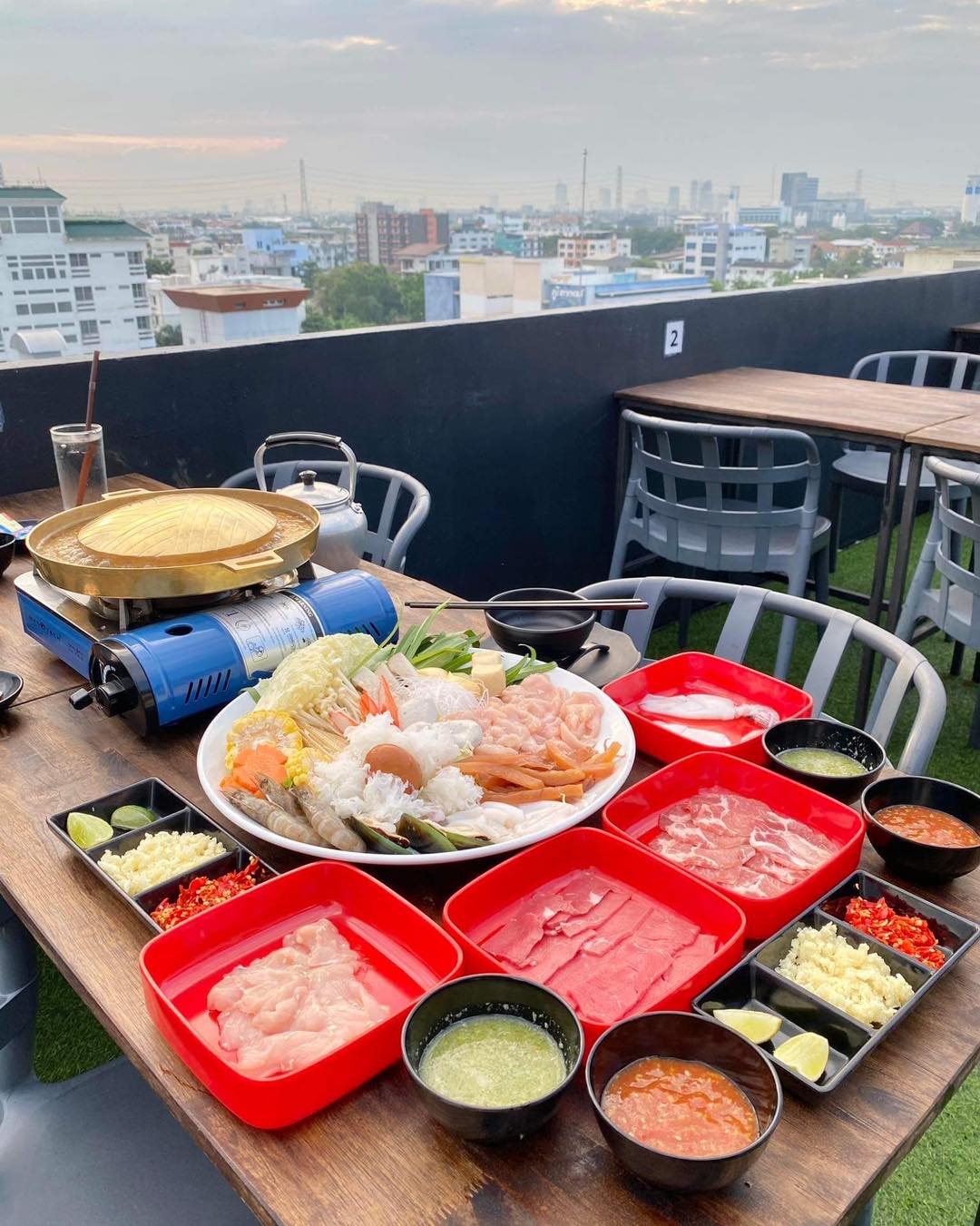 Everyday mookrata &amp; cafe, นั่งปิ้ง หมูกระทะ, Sky grill หมูกระทะ, อารียา หมูกระทะ สาขา 3 รูฟท็อป, หมูกระทะคนรวย, หมูหมึกกุ้ง, Bargyuu, ปิ้งเนย บุฟเฟ่ต์ปิ้งย่างกระทะร้อน อโศก on-the-roof