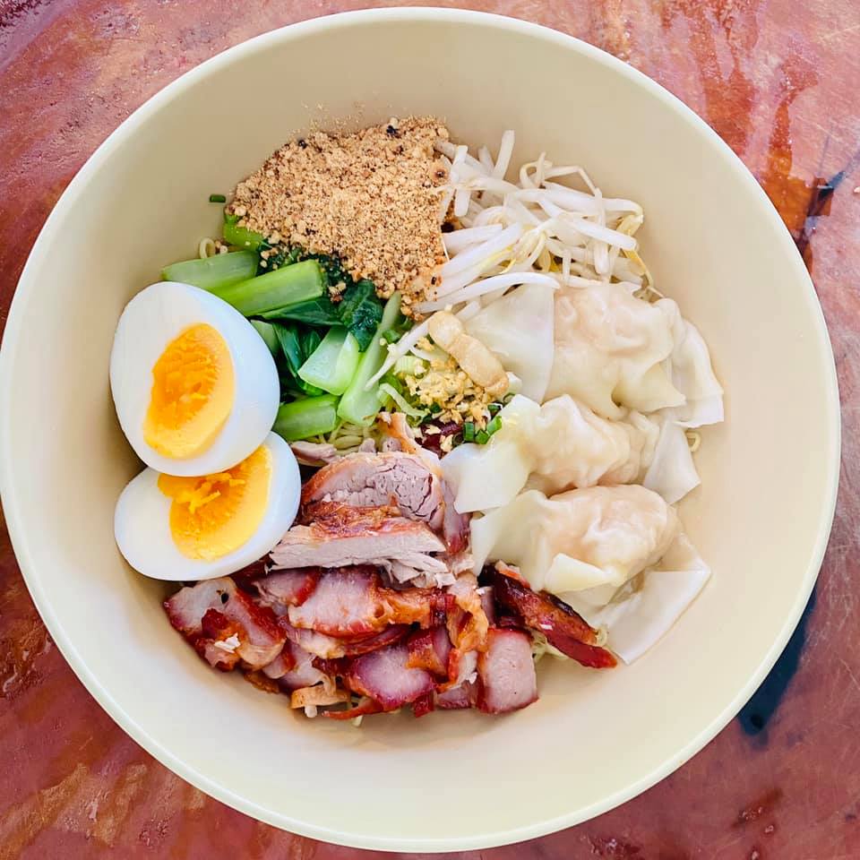สะหวา, กลมกล่อม, ดอนญ่า, ต้นทาง, ครัวมะเรือง, ร้านข้าวต้ม 2500, เนินขุมทองการ์เด้นท์, นานหยวนบะหมี่เกี๊ยวกุ้ง, สาขากองบิน 56, ไก่ทอดเดชา, สาขาสนามบินหาดใหญ่, สบันงา, เหม่ยเหว่ย สาขาถนนสนามบิน, ร้านข้าวต้มมัดเนินขุมทอง คาเฟ่อาหารใต้