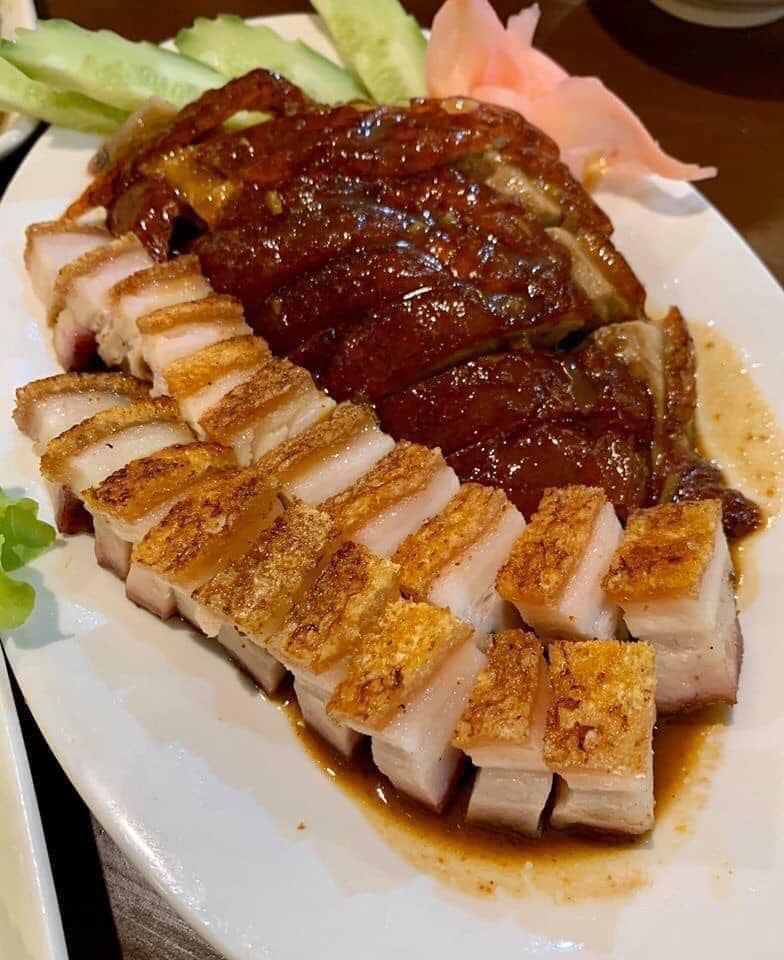 สะหวา, กลมกล่อม, ดอนญ่า, ต้นทาง, ครัวมะเรือง, ร้านข้าวต้ม 2500, เนินขุมทองการ์เด้นท์, นานหยวนบะหมี่เกี๊ยวกุ้ง, สาขากองบิน 56, ไก่ทอดเดชา, สาขาสนามบินหาดใหญ่, สบันงา, เหม่ยเหว่ย สาขาถนนสนามบิน, ร้านข้าวต้มมัดเนินขุมทอง คาเฟ่อาหารใต้