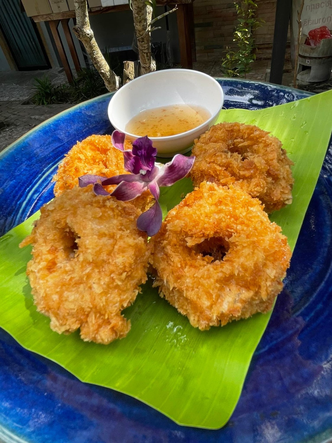 สะหวา, กลมกล่อม, ดอนญ่า, ต้นทาง, ครัวมะเรือง, ร้านข้าวต้ม 2500, เนินขุมทองการ์เด้นท์, นานหยวนบะหมี่เกี๊ยวกุ้ง, สาขากองบิน 56, ไก่ทอดเดชา, สาขาสนามบินหาดใหญ่, สบันงา, เหม่ยเหว่ย สาขาถนนสนามบิน, ร้านข้าวต้มมัดเนินขุมทอง คาเฟ่อาหารใต้
