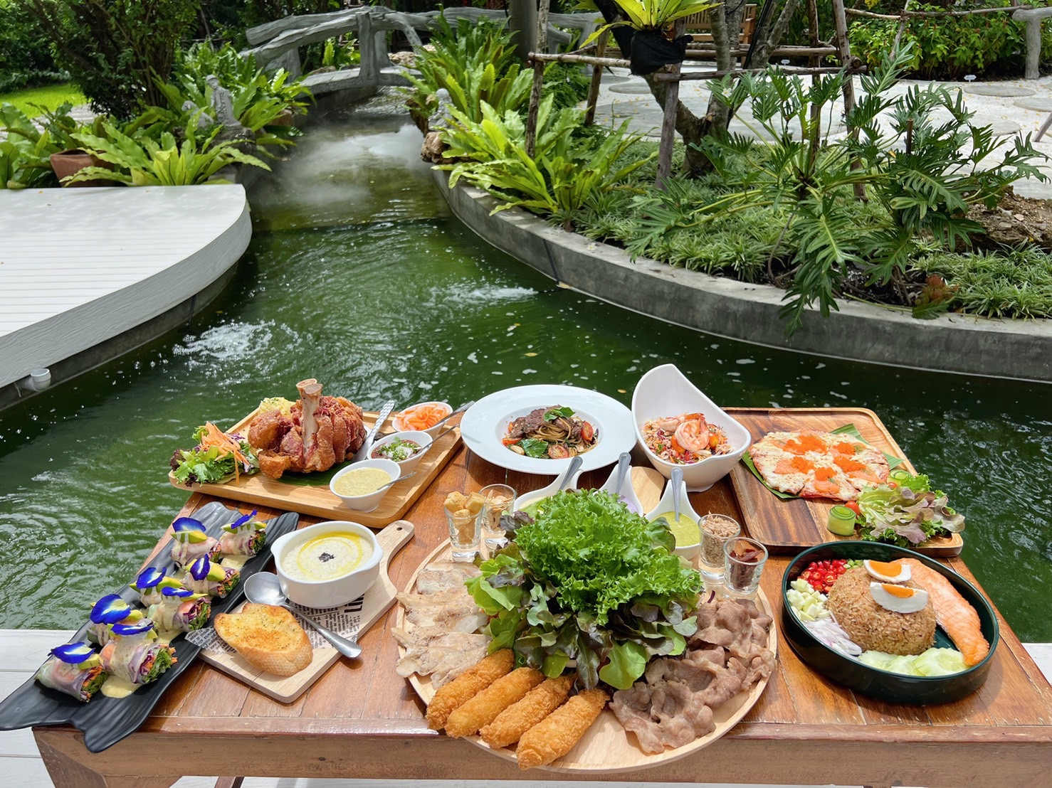 9 Salads ร้านอาหารนายน์สลัด, Kojiro Japanese Cuisine, ตามใจปรารถนา - As You Wish, Mychef Box, Suzuran sushi, บ้านสวย ในสวน, ครัวไผ่เขียว, สวนอาหารริมน้ำอนุสรา เลควิว 18, จุ่มดาดโพนยางคำ, สาขารามอินทรา 40, Blacksugar CAFE BKK, ร้าน นาย ต.เนื้อตุ๋น-วัชรพล, @19Food&Farm, ซินจ่าวอาหารเวียดนาม, Chocolate Ville, Sushi Ken Ken, ครัว แสงดาวเสือ, บึงนวมินทร์, Stitch & Hammer Cafe, Hiro Keki Thailand