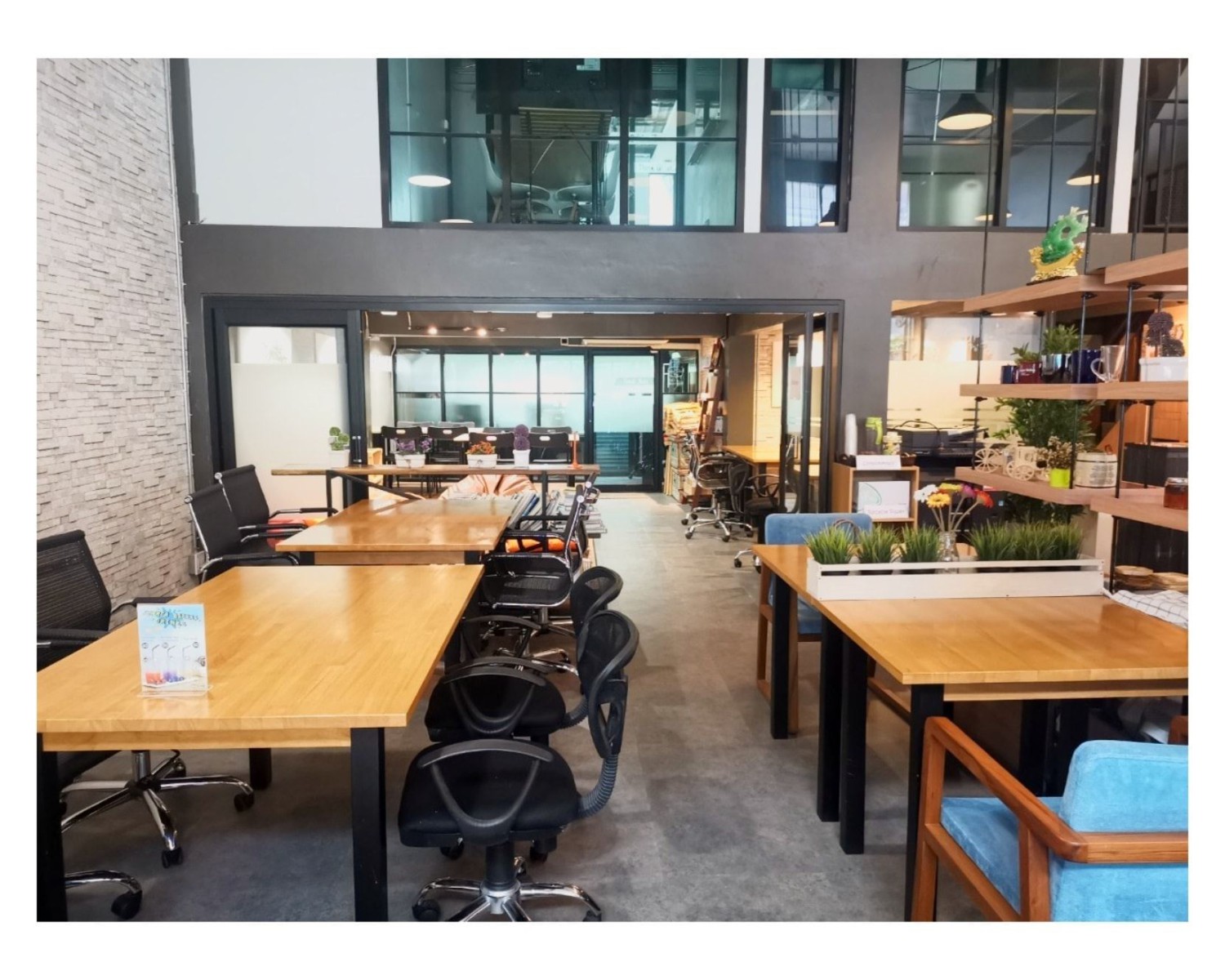 NANA Coffee Roasters, Mmc.bkk, FO SHO BRO, Dear December Cafe, The 66 Cottage, The Black Forest, Bougain Cafe & Crafts, La Mesa Coffee Co., Coffee Station, Gooseberry Coffee Bearing-Lasalle, OOOz.cafe , Shalala Cafe