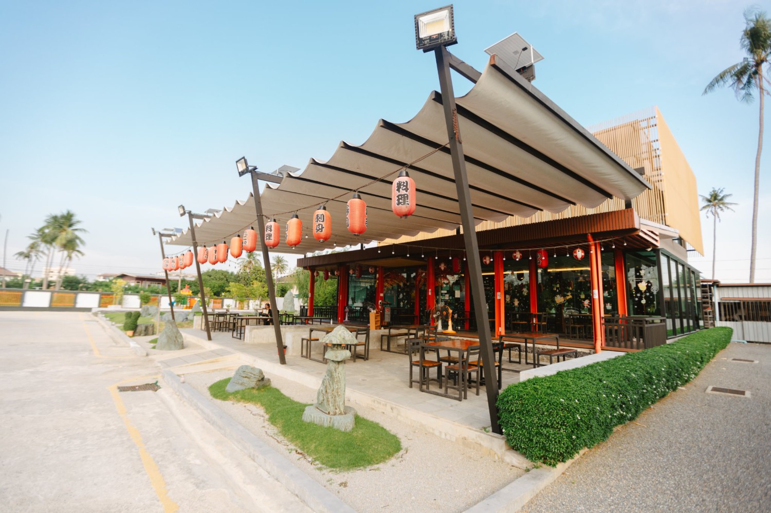 Nomimono Izakaya, กะทิบ้านอาหารไทยและขนม, ก๋วยเตี๋ยวเรือนแพ, Sasi Bangkok, Blooming Cafe, 128 Craft & Soul, อิ่มใจ เสือร้อง, Cafe Casta, ต๋องริมทาง, Wife's Restaurant, บ้านสวนองุ่น, เฮือนลำพูน, COAL Bistro, SUNKISS.bangkok, ร้านดวงเดือนจิ้มจุ่มอาหารอีสาน, ก๋วยเตี๋ยวไม่มีชื่อ ตลิ่งชัน