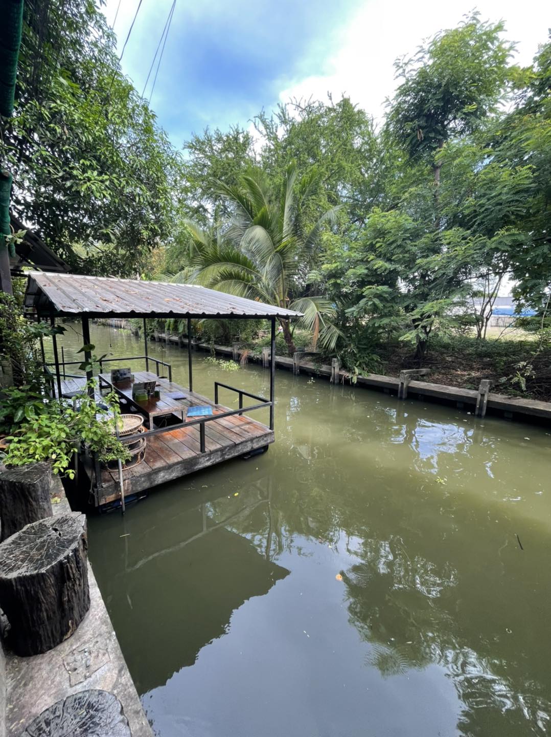 Nomimono Izakaya, กะทิบ้านอาหารไทยและขนม, ก๋วยเตี๋ยวเรือนแพ, Sasi Bangkok, Blooming Cafe, 128 Craft & Soul, อิ่มใจ เสือร้อง, Cafe Casta, ต๋องริมทาง, Wife's Restaurant, บ้านสวนองุ่น, เฮือนลำพูน, COAL Bistro, SUNKISS.bangkok, ร้านดวงเดือนจิ้มจุ่มอาหารอีสาน, ก๋วยเตี๋ยวไม่มีชื่อ ตลิ่งชัน