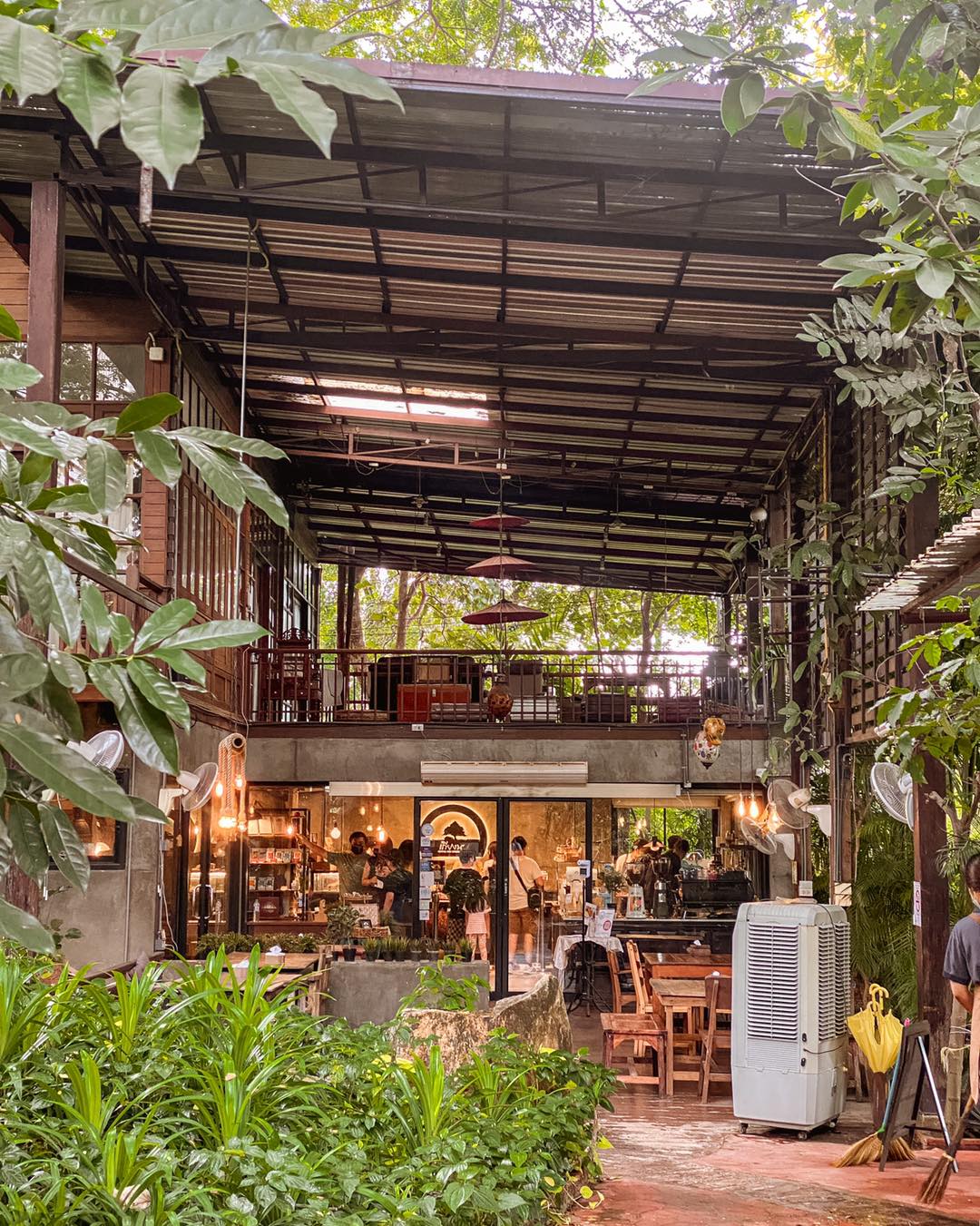 Simple Things, Mindset Cafe, GIVEANDTAKE Cafe House, เถียงนา Coffee and Bakery Farm, TARA Kaffee&amp;Patisserie', Mood Cafe, View doi Coffee Home, One Day One Cafe', สวนพร้าว คาเฟ่, A Little Craft Cafe, Braverly, สวนป่าตากา คาเฟ่, SOON CAFE, Ava Cafe’, Charfinn cafe’, PlumucH, Harmonica 2, River Bar Cafe, Chavee Cafe, TonTong Cafe, สวนเหนือกาแฟ, Diff desofto, สายหวานคาเฟ่, Kyoto Shi Cafe, DRIP GAN, Move on - มูฟออน
