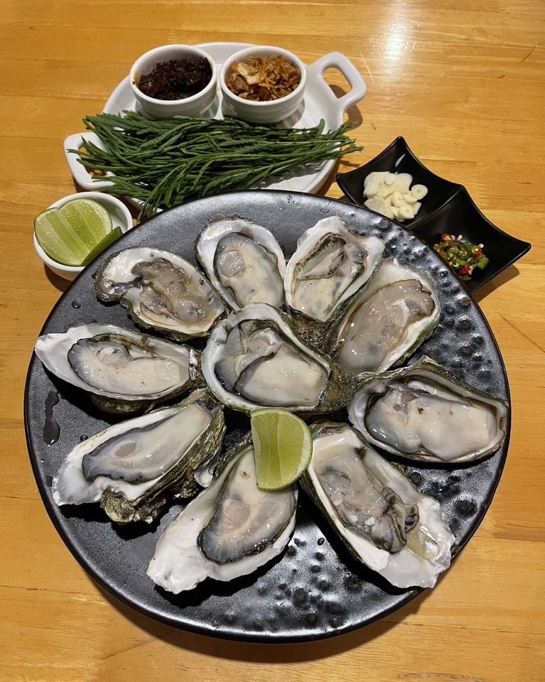 กอบัว, บ้านอาหารไทย, บ้านบัว, บ้านรั้วไม้ Cuisine & Cafe, ครัวหอมมันปู, ร้านไหน อุทยานหินเขางู ราชบุรี, สวนอาหาร รางตาล, Pakmud แซ่บหมูทะ, สาขาโพธาราม, ถึงพริกถึงขิง, มะม่วงคู่, เนื้อต้มบ้านสิงห์ เจ๊ติ๋ม, โกรกแดง, ชุมทางของอร่อย, Mainichi365, Octospider restaurant, Lim cafe Photaram, ครัวตะนาวศรี สวนผึ้ง ราชบุรี, อาตี๋โกปี๊, โอปอชิฟฟ่อนเค้ก, ก๋วยเตี๋ยวปลาแม่กลอง, ติ๋มเค้กมะพร้าวอ่อน, ก๋วยเตี๋ยวโบราณป้าฮวย, โอ่งข้าวโอ่งน้ำ, ครัวม่อนไข่ สวนผึ้ง ราชบุรี, ShabuDo