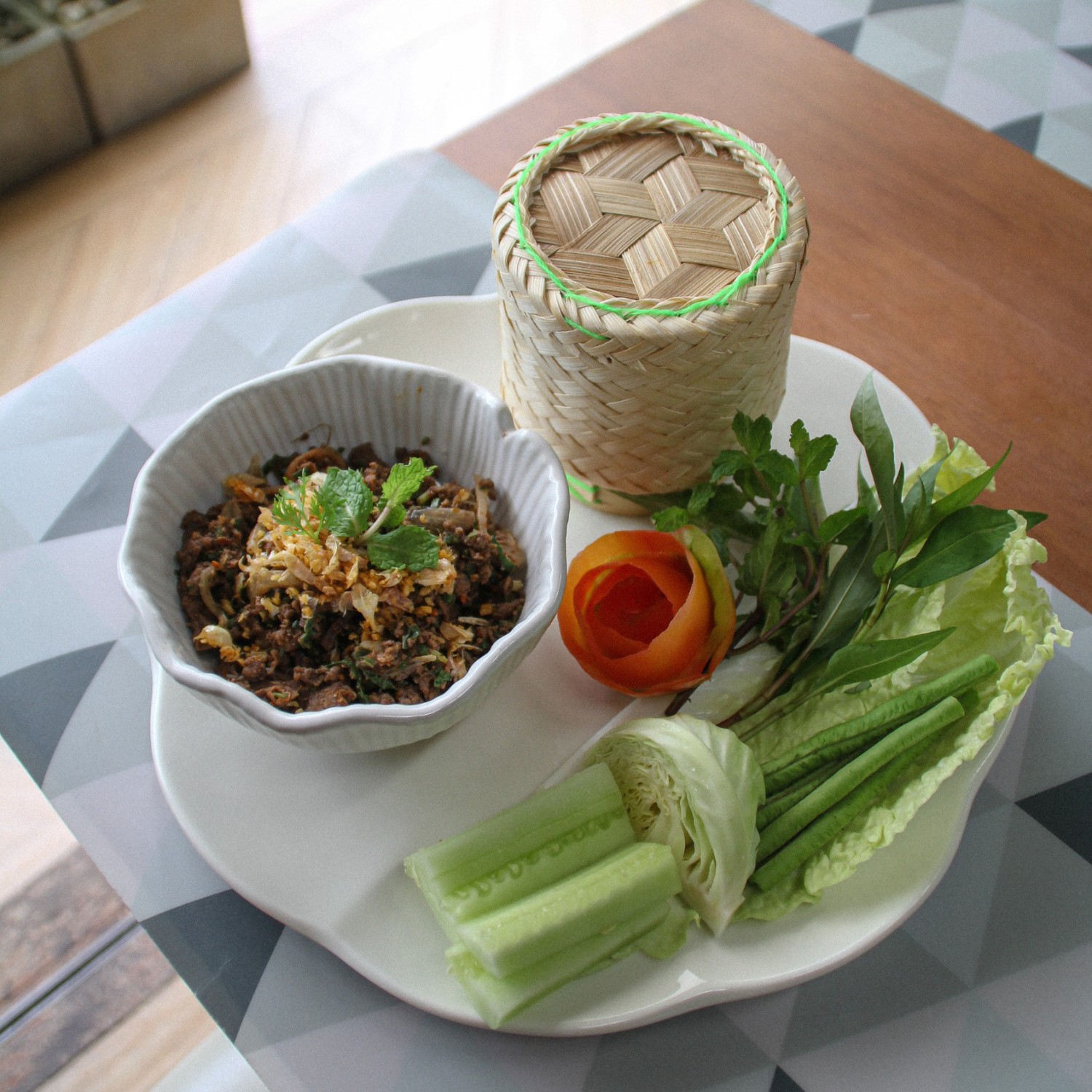 เฮือนขันโตก ขนมจีน บ้านน้ำพริก, Mira Cuisine, ถึงเจียงใหม่ คิทเช่น อาหารเหนือ, สบันงา, คุ้มขันโตก, ลำแต๊ๆ, หอมป้อมหอมเป, บ้านขันโตกฮาลาล
