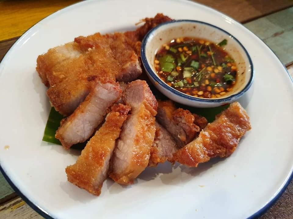 เฮือนขันโตก ขนมจีน บ้านน้ำพริก, Mira Cuisine, ถึงเจียงใหม่ คิทเช่น อาหารเหนือ, สบันงา, คุ้มขันโตก, ลำแต๊ๆ, หอมป้อมหอมเป, บ้านขันโตกฮาลาล