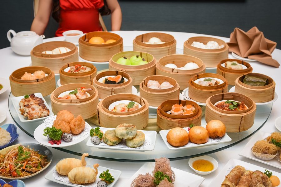 Bai Yun Chinese Restaurant, Banyan Tree Bangkok, เดอะมัลเบอร์รี ไชนีส คูซีน, The Berkeley Hotel Pratunam, ภัตตาคารจีนอีสต์โอเชี่ยน, SC Park Hotel, Fei Ya, ห้องอาหารจีน หลิว, Conrad Bangkok, LIN-FA Chinese Restaurant