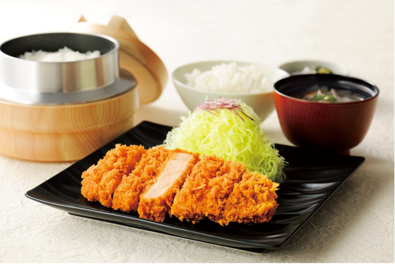 อู้วว์ ทงคัตสึ, Katsura Pork Cutlet Bar, Freddie Ricecurry, สาขาป้อมพระสุเมรุ, Bekku Tonkatsu, Tonkatsu Wako, สาขาสยามเซ็นเตอร์, Maisen Thailand, Saboten Thailand, Hamakatsu Thailand, Aso Tonkatsu