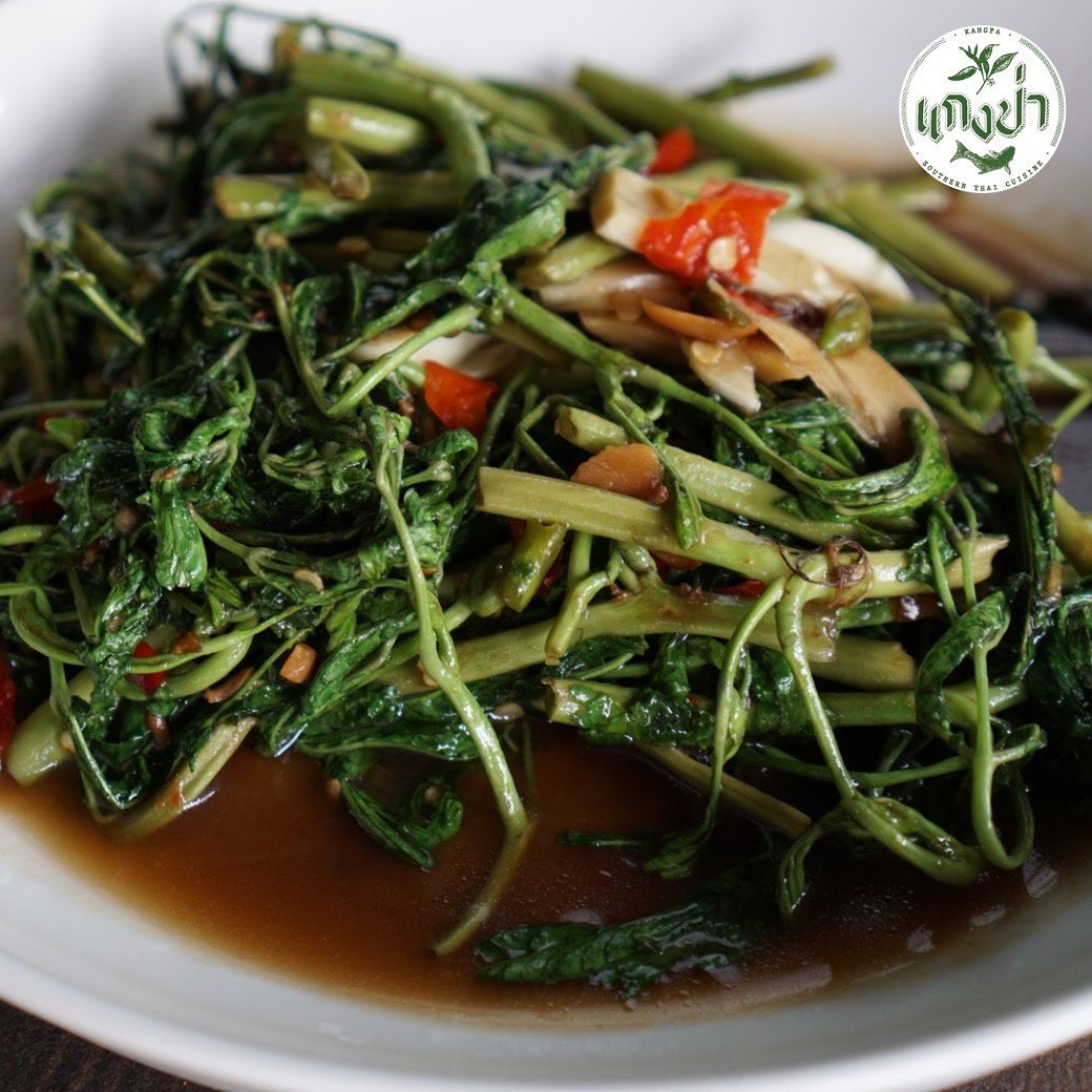 หลังรามฯเมี่ยงปลาเผา, ก๋วยเตี๋ยวกระดูกหมูป้ายเหลือง ลุงจำเนียร, แกงป่า, หนึ่งปูม้าทะเลเผา , โจ๊กข้อไก่ VS., ร้านอาหารจันทน์หอม