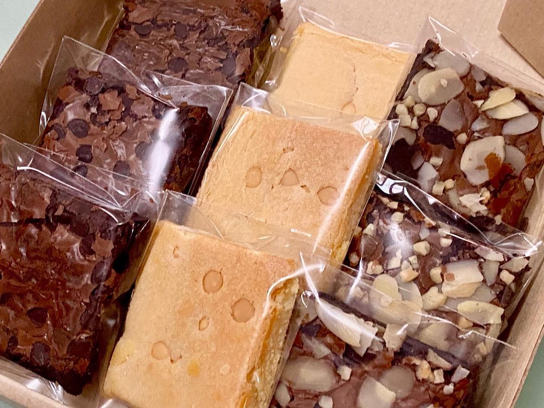 Perfect Bakery, ปลาวี่ ดีเสิร์ท คาเฟ่, A&amp;T Brownie, Memorize Brownie, Black Futon, The Brownies, Only Brownie, Brett___Bake, นัทเบเกอรี่ พิษณุโลก : NUT Bakery