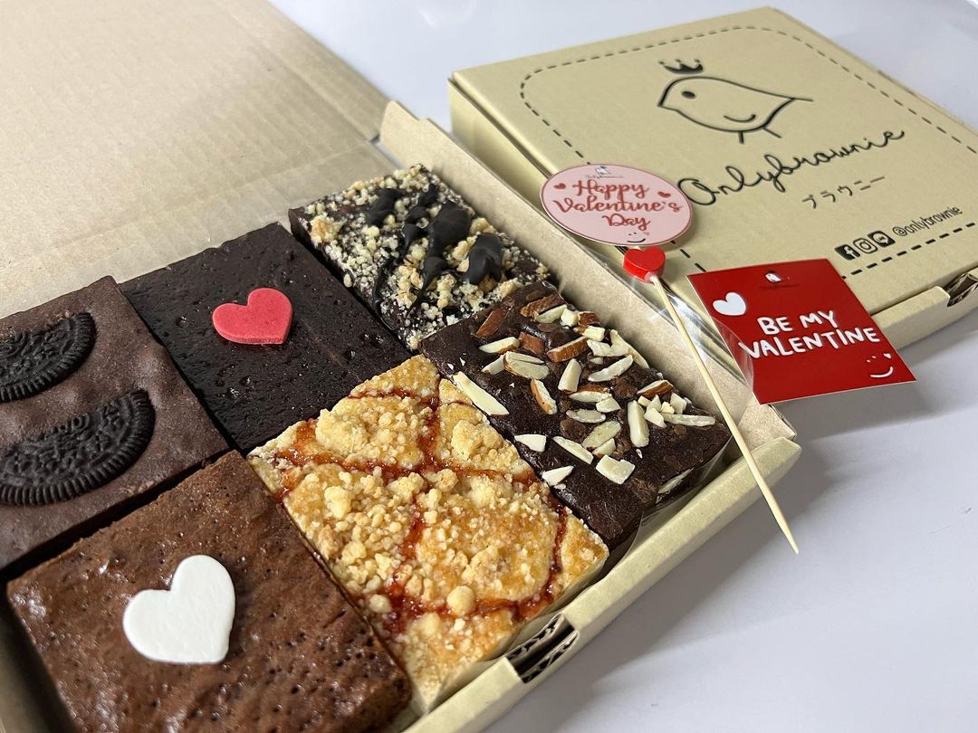 Perfect Bakery, ปลาวี่ ดีเสิร์ท คาเฟ่, A&amp;T Brownie, Memorize Brownie, Black Futon, The Brownies, Only Brownie, Brett___Bake, นัทเบเกอรี่ พิษณุโลก : NUT Bakery