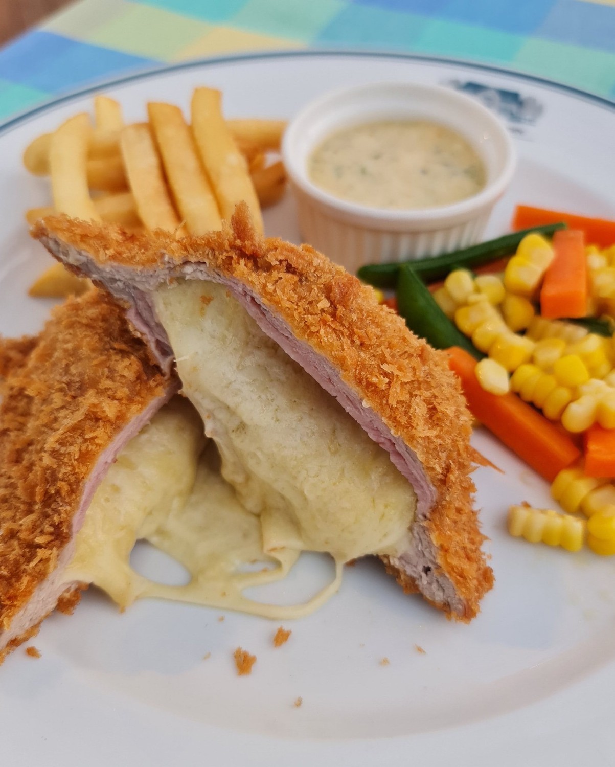 ครัวจำแลง แปลงกาย, Kojiro Japanese Cuisine, ฮองมิน ภัตตาคารจีน, Chom Arun, The Yard Restaurant, Laychale, DE VIVA, Sheep Village, กุ้งเต้น, อรรถรส, กินลมชมสะพาน, บ้านน้ำเคียงดิน, 1 of a kind, คาวหวาน Noodle&amp;cafe