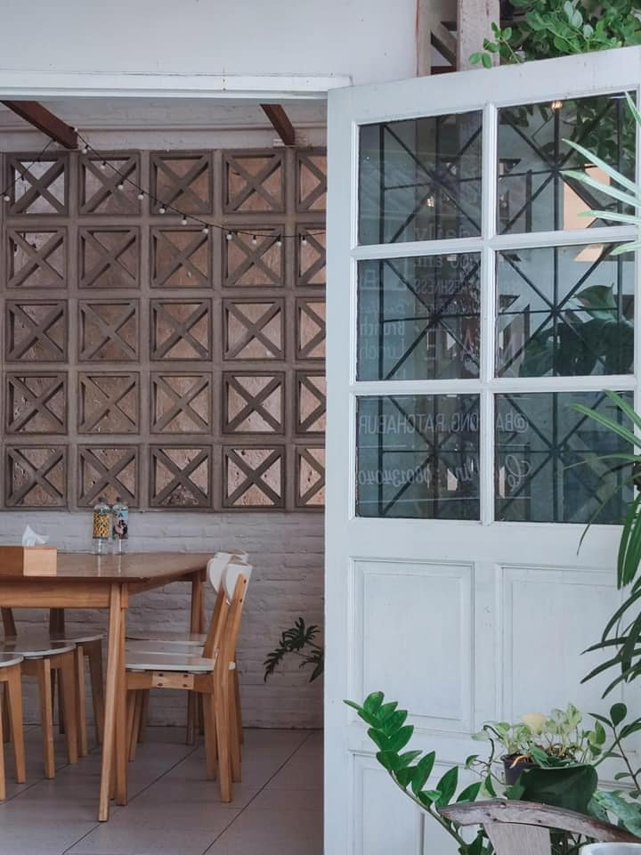 SOP Cafe, Three Mountain Café, ชื่นใจ๋, The Peace Coffee, โคโค่คอฟฟี่, Mali Cafe &amp; Cuisine, Tree Shade, Smallroom cafe passion, อาตี๋โกปี๊, Tara Coffee, In Cafe, Thanks, CORO FIELD, White Cacti