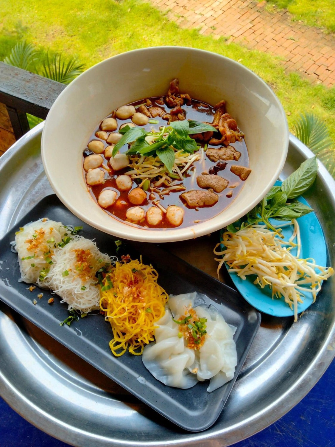 ก๋วยเตี๋ยวเรือในคลอง อยุธยา, กรุงเก่า"เตี๋ยวเรือ", ก๋วยเตี๋ยวเรือลวกปากริมคลอง &amp; หมูกะทะ อยุธยา, ก๋วยเตี๋ยวเรืออยุธยา-โอชินสูตรโบราณ, ร้านก๋วยเตี๋ยวเรือโอ่งบนแพริมแม่น้ำน้อย, ก๋วยเตี๋ยวเรือกิมหลวน อยุธยา, ก๋วยเตี๋ยวเรือ ตาลเดี่ยว'เตี๋ยวเรือ, ก๋วยเตี๊ยวลุงแจ๊ะ (บัวหวาน), ร้านก๋วยเตี๋ยวตาไห (คลองท่อ), ก๋วยเตี๋ยวเรือแม่วันดี อยุธยา, ก๋วยเตี๋ยวเรือแม่ต่วม อยุธยา, ก๋วยเตี๋ยวเรือ เสือร้องไห้, ก๋วยเตี๋ยวเรือ "รสโจ๊ะ" ป้าไวท์, ก๋วยเตี๋ยวเรืออยุธยา ป้าษา2, ก๋วยเตี๋ยววัดใหญ่, ก๋วยเตี๋ยวเรือห้อยขา อยุธยา, ก๋วยเตี๋ยวเรือนายอ๊อฟ สูตร”ยายจง”รสดั้งเดิม, ไทยเทวา ก๋วยเตี๋ยวเรืออยุธยา, ต้อยตลาดแตก สาขาใหญ่ ก๋วยเตี๋ยวเรืออยุธยา