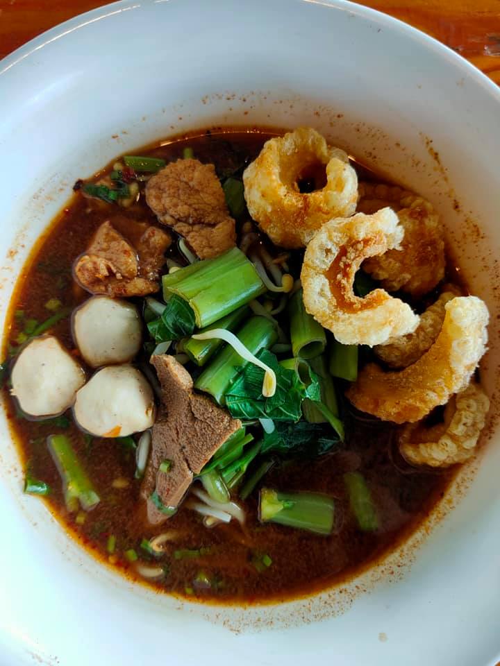 ก๋วยเตี๋ยวเรือในคลอง อยุธยา, กรุงเก่า"เตี๋ยวเรือ", ก๋วยเตี๋ยวเรือลวกปากริมคลอง &amp; หมูกะทะ อยุธยา, ก๋วยเตี๋ยวเรืออยุธยา-โอชินสูตรโบราณ, ร้านก๋วยเตี๋ยวเรือโอ่งบนแพริมแม่น้ำน้อย, ก๋วยเตี๋ยวเรือกิมหลวน อยุธยา, ก๋วยเตี๋ยวเรือ ตาลเดี่ยว'เตี๋ยวเรือ, ก๋วยเตี๊ยวลุงแจ๊ะ (บัวหวาน), ร้านก๋วยเตี๋ยวตาไห (คลองท่อ), ก๋วยเตี๋ยวเรือแม่วันดี อยุธยา, ก๋วยเตี๋ยวเรือแม่ต่วม อยุธยา, ก๋วยเตี๋ยวเรือ เสือร้องไห้, ก๋วยเตี๋ยวเรือ "รสโจ๊ะ" ป้าไวท์, ก๋วยเตี๋ยวเรืออยุธยา ป้าษา2, ก๋วยเตี๋ยววัดใหญ่, ก๋วยเตี๋ยวเรือห้อยขา อยุธยา, ก๋วยเตี๋ยวเรือนายอ๊อฟ สูตร”ยายจง”รสดั้งเดิม, ไทยเทวา ก๋วยเตี๋ยวเรืออยุธยา, ต้อยตลาดแตก สาขาใหญ่ ก๋วยเตี๋ยวเรืออยุธยา
