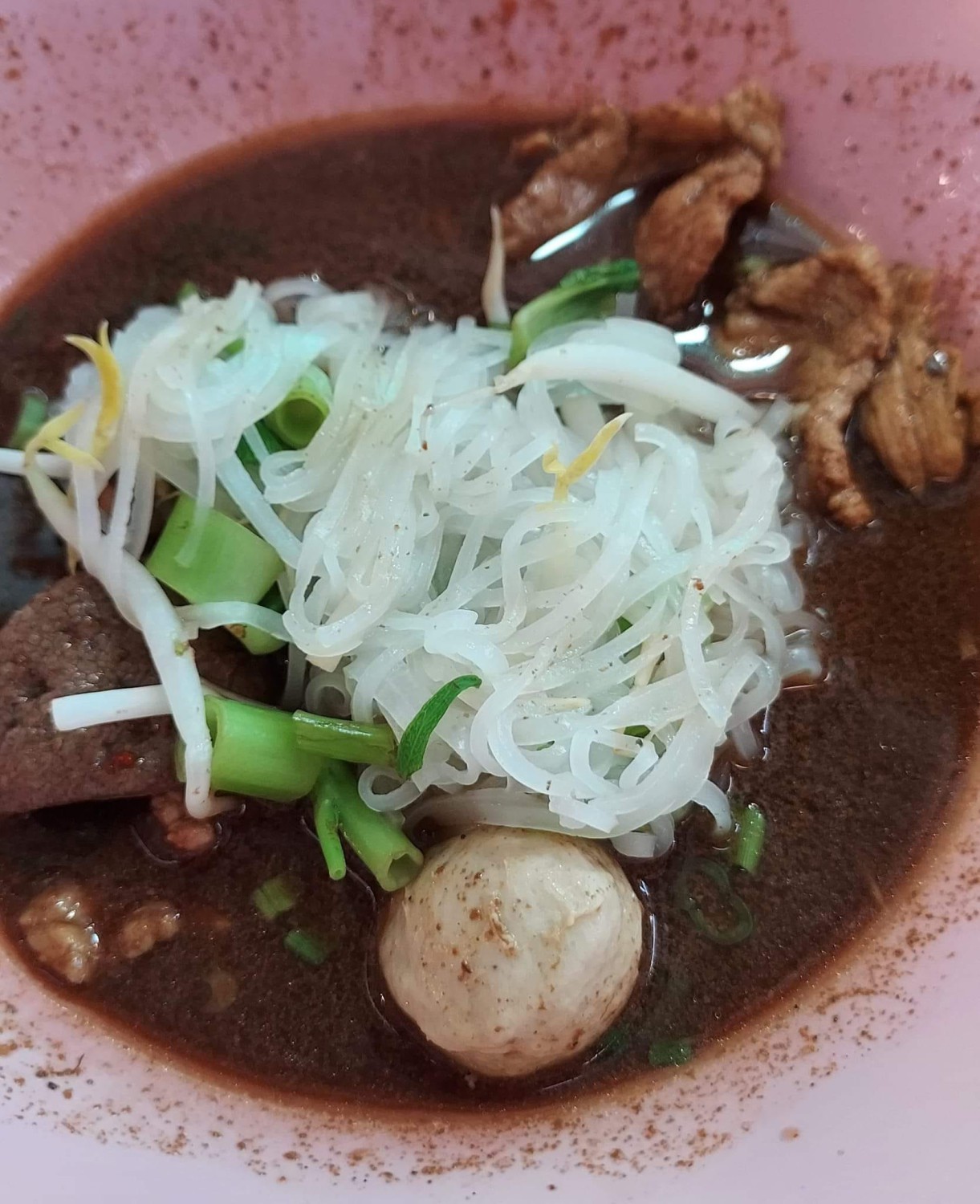 ก๋วยเตี๋ยวเรือในคลอง อยุธยา, กรุงเก่า"เตี๋ยวเรือ", ก๋วยเตี๋ยวเรือลวกปากริมคลอง &amp; หมูกะทะ อยุธยา, ก๋วยเตี๋ยวเรืออยุธยา-โอชินสูตรโบราณ, ร้านก๋วยเตี๋ยวเรือโอ่งบนแพริมแม่น้ำน้อย, ก๋วยเตี๋ยวเรือกิมหลวน อยุธยา, ก๋วยเตี๋ยวเรือ ตาลเดี่ยว'เตี๋ยวเรือ, ก๋วยเตี๊ยวลุงแจ๊ะ (บัวหวาน), ร้านก๋วยเตี๋ยวตาไห (คลองท่อ), ก๋วยเตี๋ยวเรือแม่วันดี อยุธยา, ก๋วยเตี๋ยวเรือแม่ต่วม อยุธยา, ก๋วยเตี๋ยวเรือ เสือร้องไห้, ก๋วยเตี๋ยวเรือ "รสโจ๊ะ" ป้าไวท์, ก๋วยเตี๋ยวเรืออยุธยา ป้าษา2, ก๋วยเตี๋ยววัดใหญ่, ก๋วยเตี๋ยวเรือห้อยขา อยุธยา, ก๋วยเตี๋ยวเรือนายอ๊อฟ สูตร”ยายจง”รสดั้งเดิม, ไทยเทวา ก๋วยเตี๋ยวเรืออยุธยา, ต้อยตลาดแตก สาขาใหญ่ ก๋วยเตี๋ยวเรืออยุธยา