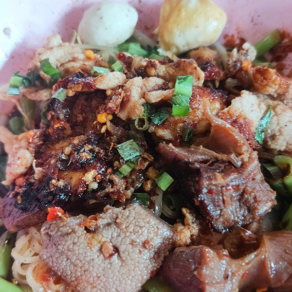 ก๋วยเตี๋ยวเรือในคลอง อยุธยา, กรุงเก่า"เตี๋ยวเรือ", ก๋วยเตี๋ยวเรือลวกปากริมคลอง &amp; หมูกะทะ อยุธยา, ก๋วยเตี๋ยวเรืออยุธยา-โอชินสูตรโบราณ, ร้านก๋วยเตี๋ยวเรือโอ่งบนแพริมแม่น้ำน้อย, ก๋วยเตี๋ยวเรือกิมหลวน อยุธยา, ก๋วยเตี๋ยวเรือ ตาลเดี่ยว'เตี๋ยวเรือ, ก๋วยเตี๊ยวลุงแจ๊ะ (บัวหวาน), ร้านก๋วยเตี๋ยวตาไห (คลองท่อ), ก๋วยเตี๋ยวเรือแม่วันดี อยุธยา, ก๋วยเตี๋ยวเรือแม่ต่วม อยุธยา, ก๋วยเตี๋ยวเรือ เสือร้องไห้, ก๋วยเตี๋ยวเรือ "รสโจ๊ะ" ป้าไวท์, ก๋วยเตี๋ยวเรืออยุธยา ป้าษา2, ก๋วยเตี๋ยววัดใหญ่, ก๋วยเตี๋ยวเรือห้อยขา อยุธยา, ก๋วยเตี๋ยวเรือนายอ๊อฟ สูตร”ยายจง”รสดั้งเดิม, ไทยเทวา ก๋วยเตี๋ยวเรืออยุธยา, ต้อยตลาดแตก สาขาใหญ่ ก๋วยเตี๋ยวเรืออยุธยา