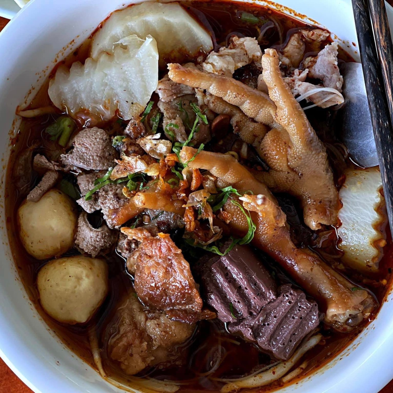 ก๋วยเตี๋ยวเรือในคลอง อยุธยา, กรุงเก่า"เตี๋ยวเรือ", ก๋วยเตี๋ยวเรือลวกปากริมคลอง &amp; หมูกะทะ อยุธยา, ก๋วยเตี๋ยวเรืออยุธยา-โอชินสูตรโบราณ, ร้านก๋วยเตี๋ยวเรือโอ่งบนแพริมแม่น้ำน้อย, ก๋วยเตี๋ยวเรือกิมหลวน อยุธยา, ก๋วยเตี๋ยวเรือ ตาลเดี่ยว'เตี๋ยวเรือ, ก๋วยเตี๊ยวลุงแจ๊ะ (บัวหวาน), ร้านก๋วยเตี๋ยวตาไห (คลองท่อ), ก๋วยเตี๋ยวเรือแม่วันดี อยุธยา, ก๋วยเตี๋ยวเรือแม่ต่วม อยุธยา, ก๋วยเตี๋ยวเรือ เสือร้องไห้, ก๋วยเตี๋ยวเรือ "รสโจ๊ะ" ป้าไวท์, ก๋วยเตี๋ยวเรืออยุธยา ป้าษา2, ก๋วยเตี๋ยววัดใหญ่, ก๋วยเตี๋ยวเรือห้อยขา อยุธยา, ก๋วยเตี๋ยวเรือนายอ๊อฟ สูตร”ยายจง”รสดั้งเดิม, ไทยเทวา ก๋วยเตี๋ยวเรืออยุธยา, ต้อยตลาดแตก สาขาใหญ่ ก๋วยเตี๋ยวเรืออยุธยา