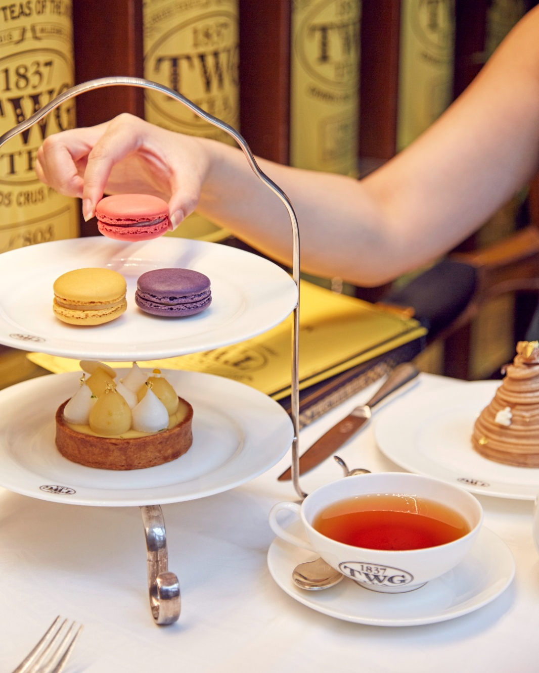 HOLIDAY PASTRY, The Rolling Pinn, Bake De Fleur, Sweet Me Bakery, PAUL Thailand, Radi, TWG Tea Salon, Cafe de Tu