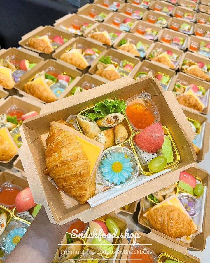 Muibakery, กินดี อยู่ดี by foreste cafe, The Waffle, Snack food.shop, Snackbox Monchanok, ไออุ่น, บ้านทองม้วน, Jaidee Homemade, ชื่นจิต chuenchit, Nara Snack Box - รับจัดเบรค, ว่าหรอย-waroi, KIN.D