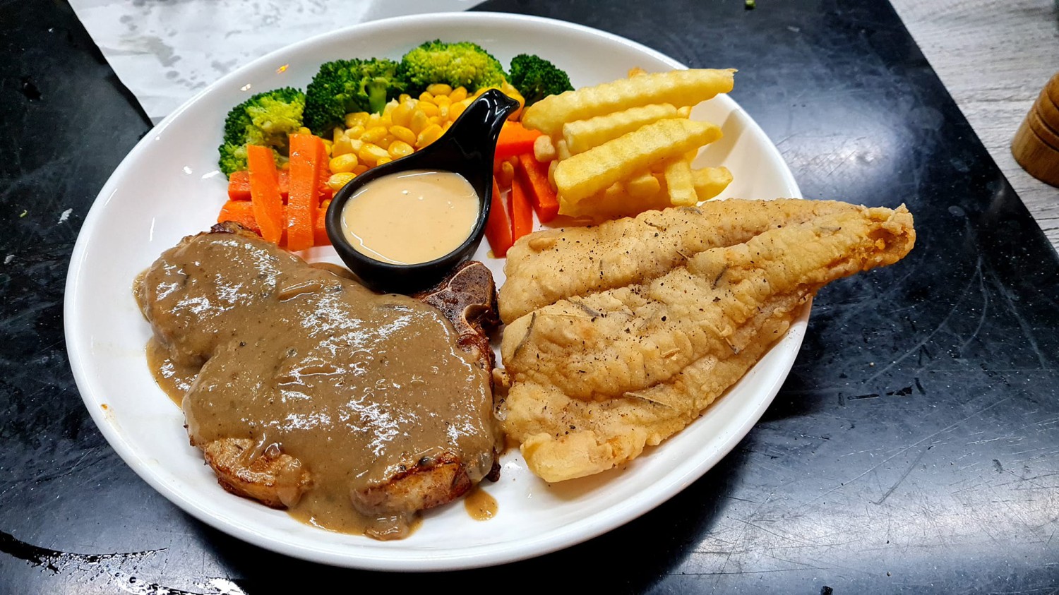 เชฟเต่า สเต๊กเฮ้า, SUNKISS.bangkok, บ้านบางกอก - พุทธมณฑลสาย 1, Once Steakhouse พุทธมณฑลสาย1 , ส้มตำคุณแดงไก่ย่างนมสด, Nine Cafe, Wabi Sabi Japanese Cuisine, ครัววงเดือน, ตู้ กับ ข้าว - ร้านอาหารไทยโมเดิร์น พุทธมณฑลสาย1, ครัวอีสานแซ่บเว่อร์ พุทธมณฑลสาย1