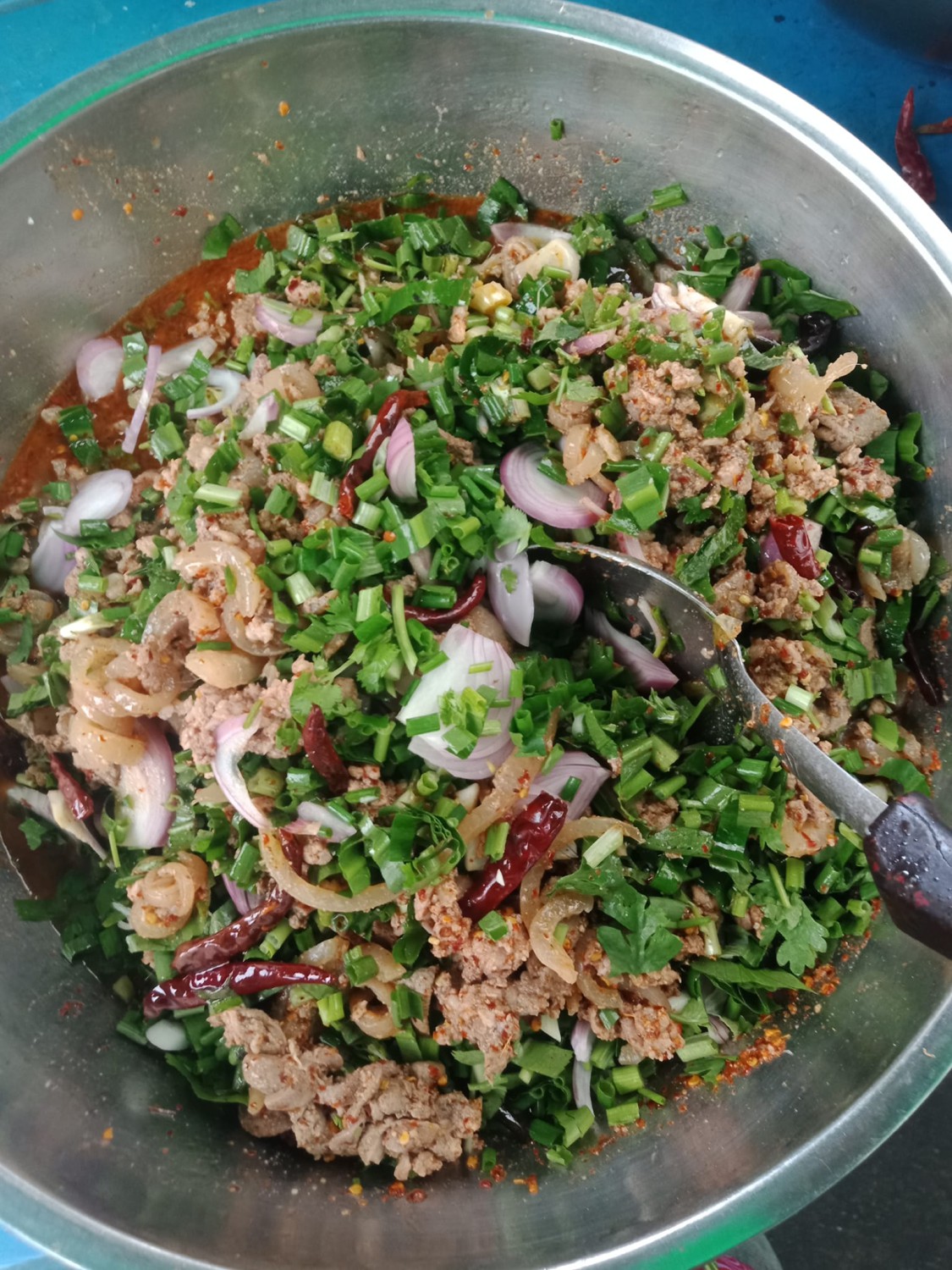 ส้มตำอุทุมพรกสิกรบางลำพู, คาริม โรตีมะตะบะ​, ขนมจีนน้ำยา บางลำภู, เจ้กบบางลำภู ต้มยำกุ้งรอบกลางคืน, Patonggo Cafe, จิระเย็นตาโฟ, ข้าวแกงบางลำพู 2517, ขนมเบื้องแม่ประภา, อาอีซะฮ์ รสดี, พัวกี่, ก๋วยเตี๋ยวลูกชิ้นปลานายง้ำ, โรงนํ้าชา มิตรามิตร, ข้าวแช่แม่ศิริ บางลำพู, พิกุลถั่วแปบแป้งสด, ห้องอาหารกร บางลำพู, เตี๋ยวตุ๋นบ้านสวน สาขาบางลำพู