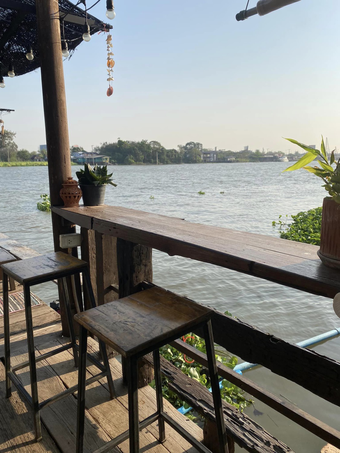รำไร, ธรรมชาติโอชา, Rangnok Cafe&amp;Bar, บ้านท่าน้ำนนท์ Chaopraya antique Cafe, THE COUSIN, เพลิน Zaab Cafe, สายน้ำคาเฟ่ เกาะเกร็ด, สวนกู เดอะคาเฟ่, กาแฟบ้านเลขที่ ๑, 5522cafe, Rongsi Studio, คลองอ้อมคาเฟ่, คาเฟ่บ้านเฮีย