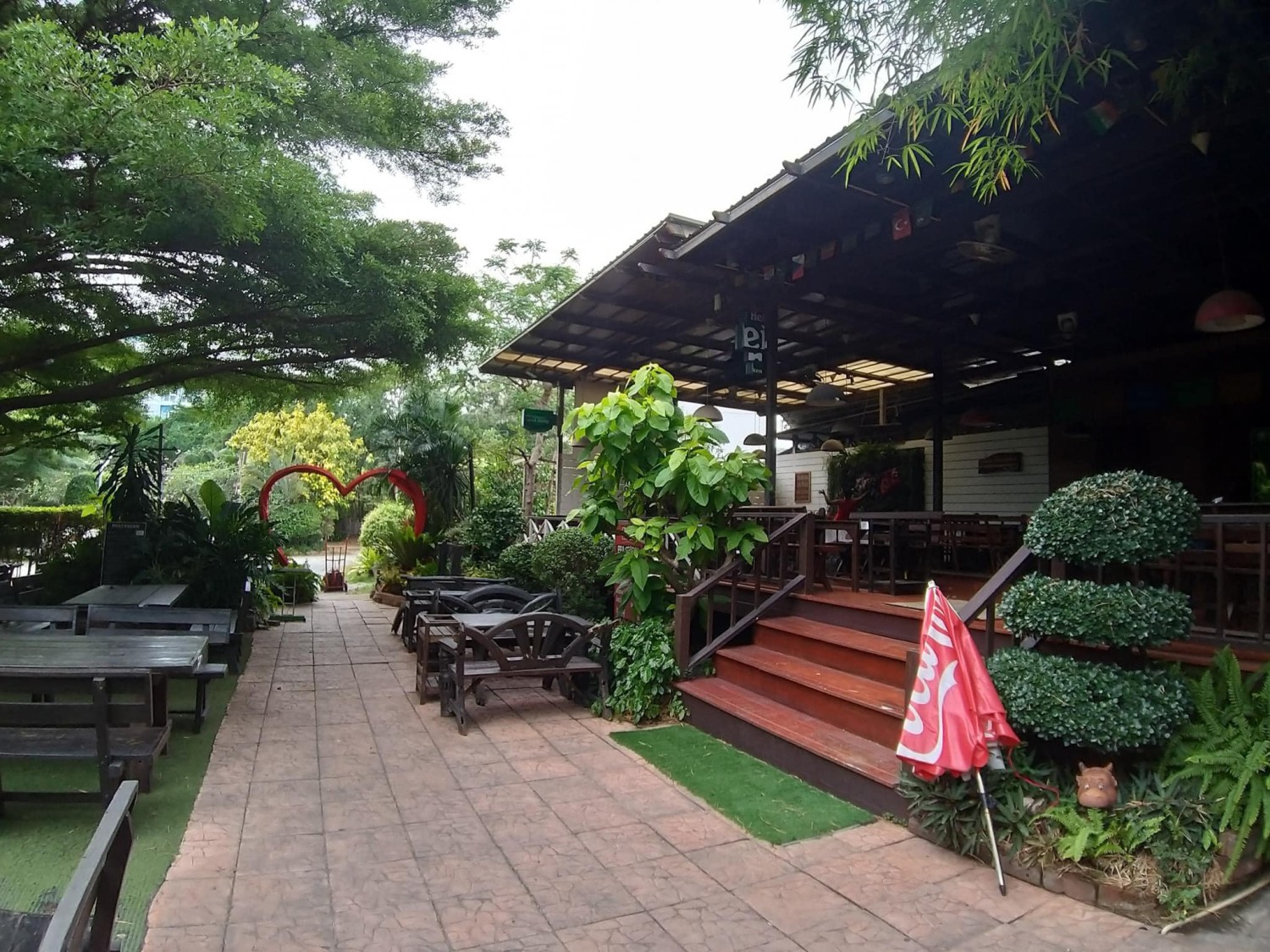 ข้าวต้มปลา 164, สาขาพัทยา, ข้าวต้มกุ๊ย ปาหนัน สูตรต้นตำรับ สาขาพัทยา , ข้าวต้มปลาเจ้าเก่า ลานโพธิ์เดิม, เจ๊นงค์ ข้าวต้มบาทเดียว พัทยา, ข้าวต้มป้าเล็กโต้รุ่ง, ราชาข้าวต้มผักบุ้งลอยฟ้า พัทยากลาง, ป.อยู่เย็นรสเด่น พัทยา, ข้าวต้มปลาปัญญาชน, สาขาพัทยากลางสาย 3, ราชาข้าวต้มผักบุ้งลอยฟ้า, สาขาพัทยาสาย 3, ข้าวต้มหนุ่ม พัทยา, ตี๋เล็ก ข้าวต้มปลา, ข้าวต้มปลาแป๊ะจั๊ว, ร้านข้าวต้มประจันบาน, ข้าวต้มโชคอนันต์