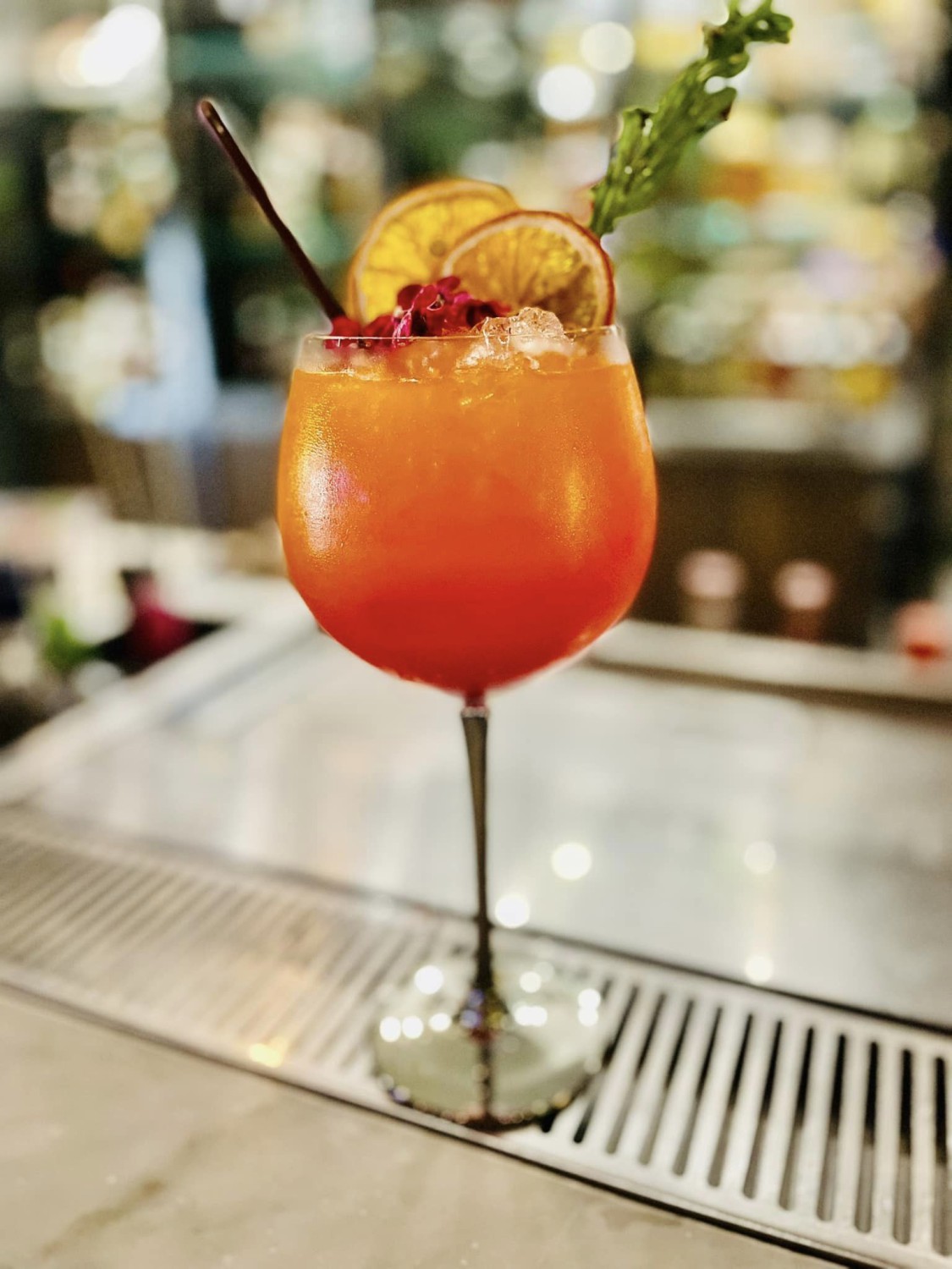 Pachi Bangkok, AINU Bar, Beer Belly Bkk, Cardroom BKK, She Bar, Rabbit Hole, Ekamai Beer House, SOHO BKK, Thonglor Yokocho トンロー横丁, Nowhere (โนแวร์), Another Round, HEAP Cafe' &amp; Restaurant