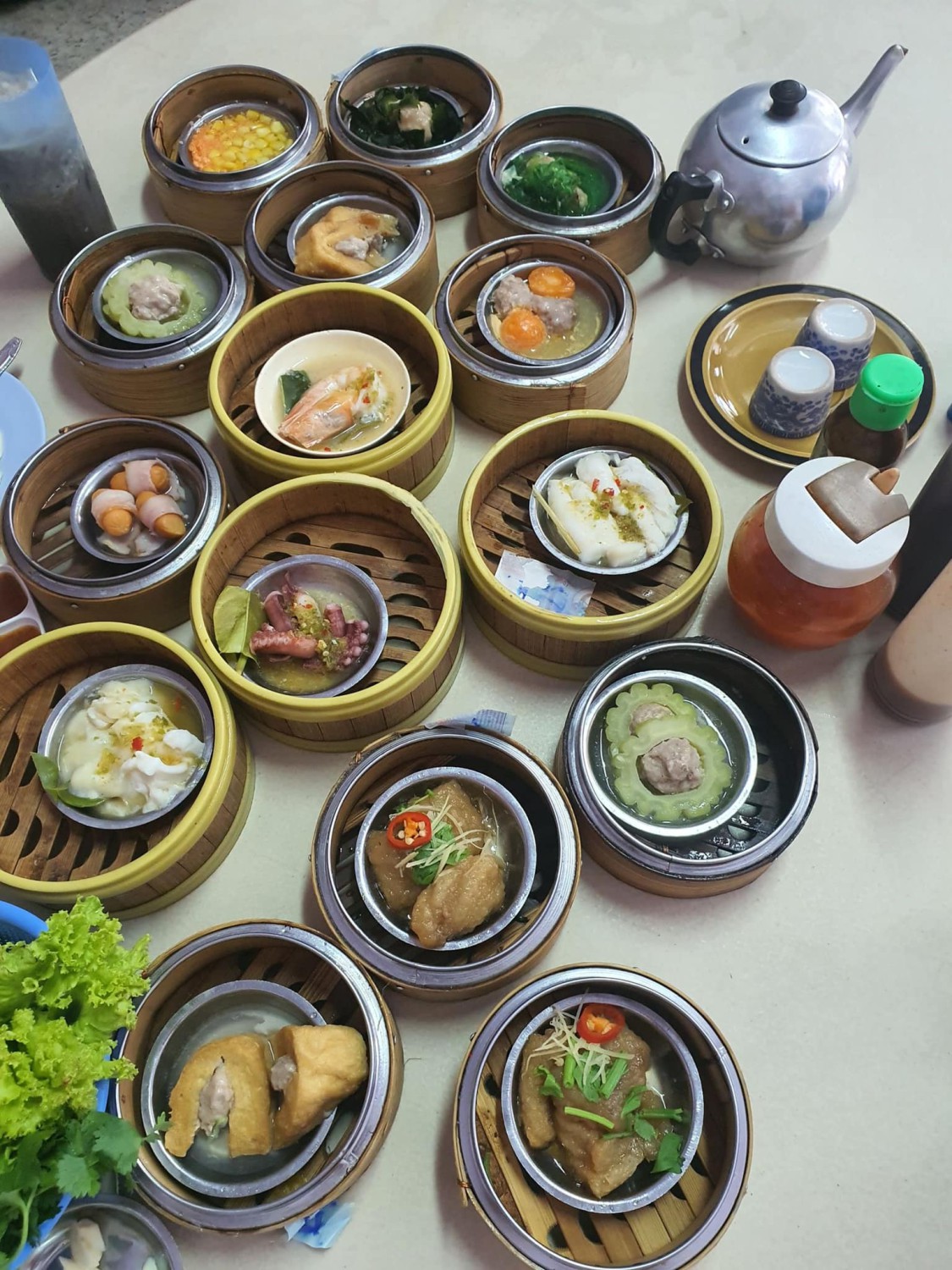 โจ๊กโรงเตี๊ยม, ติ่มซำ หอเจี๊ยะ at ชุมพร, ข้าวเหนียวปิ้งวินเทจ ชุมพร, Coffeebar99 , บ้านยาย ชุมพร, หนึ่งติ่มซำชุมพร, เทียนชัย, ข้าวแกงยายหลิว, ชุมพรแต่เตี้ยม, ซาลาเปาคุณก้อย วังไผ่