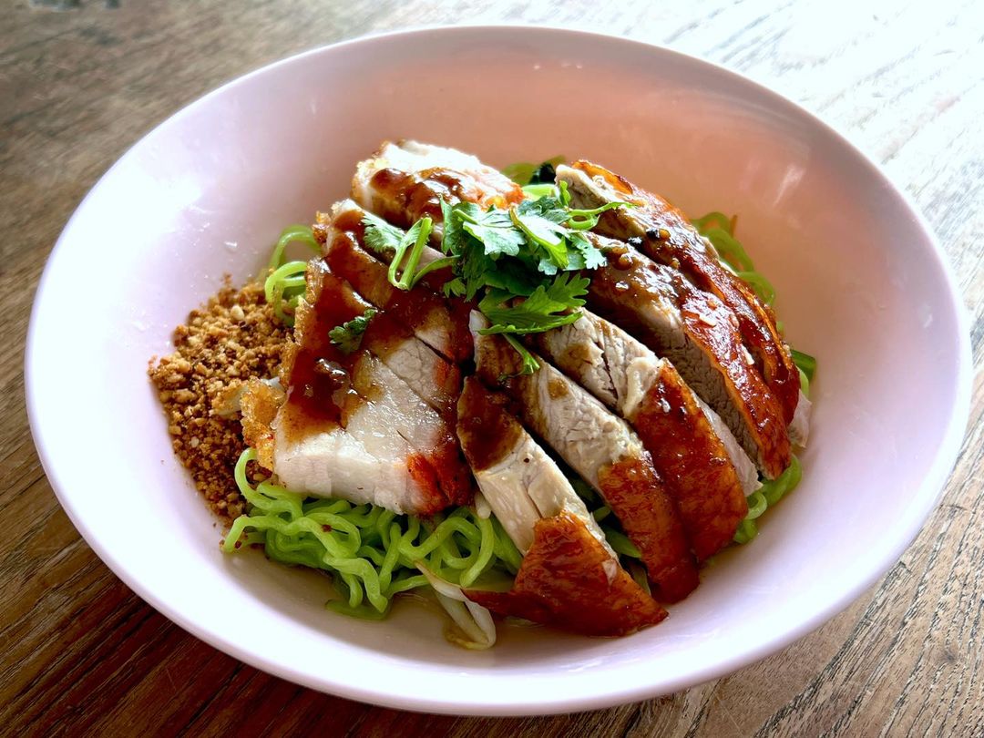 โจ๊กโรงเตี๊ยม, ติ่มซำ หอเจี๊ยะ at ชุมพร, ข้าวเหนียวปิ้งวินเทจ ชุมพร, Coffeebar99 , บ้านยาย ชุมพร, หนึ่งติ่มซำชุมพร, เทียนชัย, ข้าวแกงยายหลิว, ชุมพรแต่เตี้ยม, ซาลาเปาคุณก้อย วังไผ่