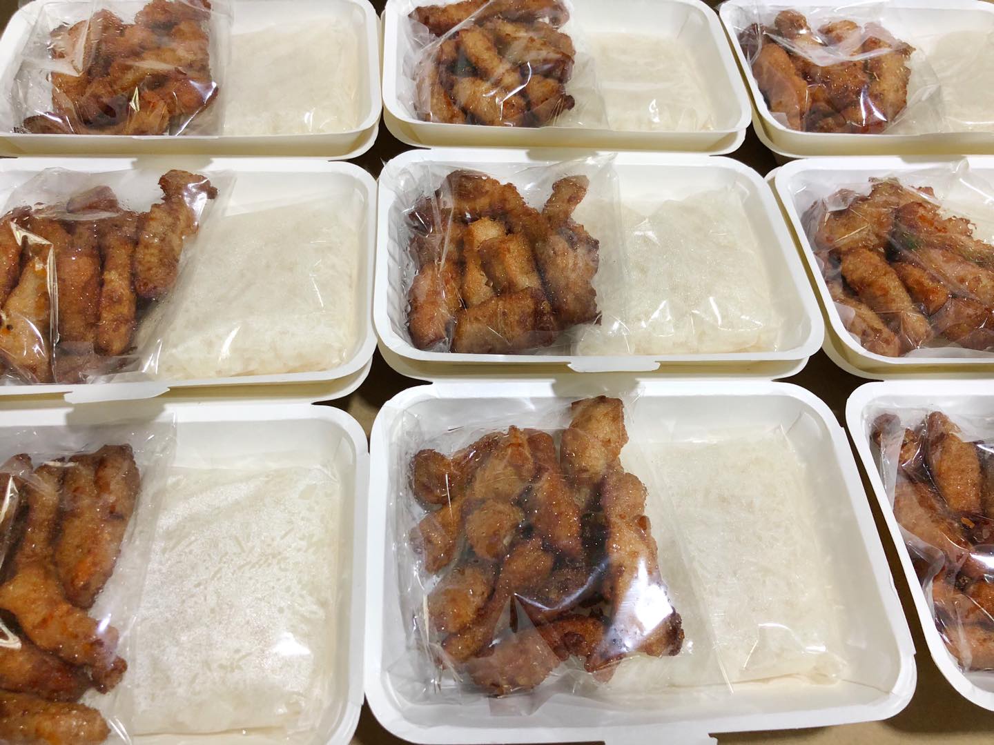 แชมป์ข้าวหมูทอด, สาขาพัทยา, หมูทอด BunBun, หมูทอด โพธิ์งาม - Rare Item, เหนียวหมู DRIVE THRU by i-Dle, ติดลม หมูทอดปลาร้า Delivery, หมูทอดเบรกแตก, หมูทอดจับกัง, หมูทอดราชวัตร, กินกันหมูทอด, หมูทอดติดฟัน, หมูหม้อเทพ, หมูทอดชาววัง, หมูทอดเจ๊จง, เฮงจัง หมูกระเทียม, Zaabmootod, ซุปเปอร์หมูทอด, แม่น้อยหมูทอด