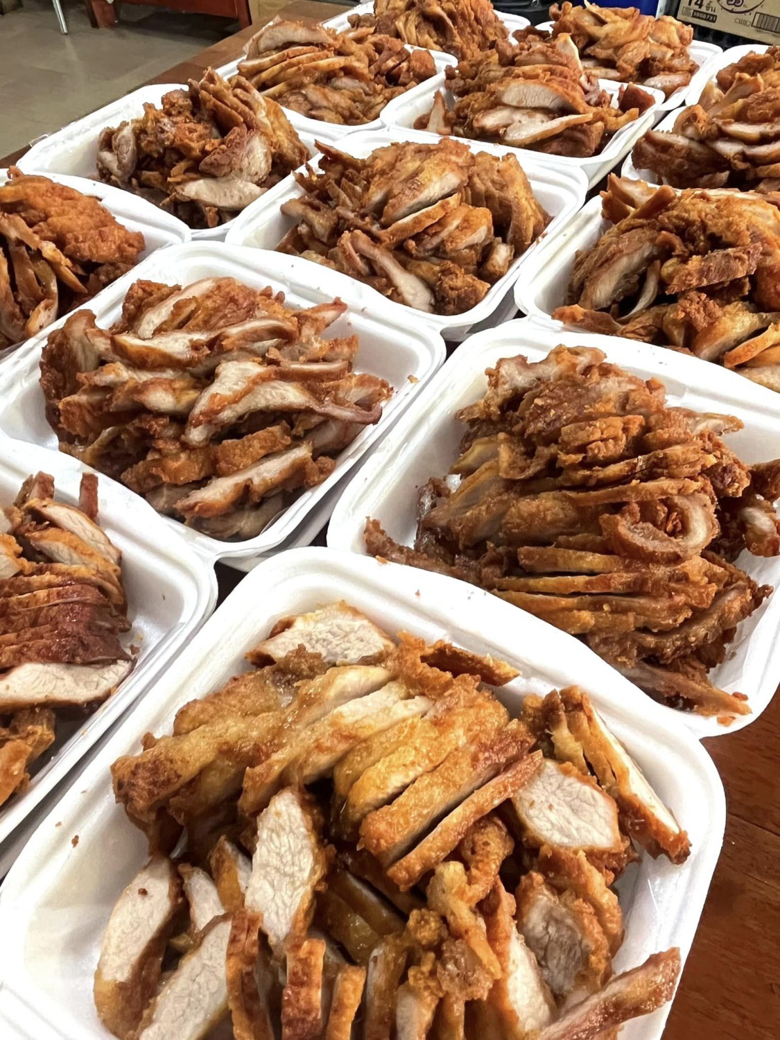 แชมป์ข้าวหมูทอด, สาขาพัทยา, หมูทอด BunBun, หมูทอด โพธิ์งาม - Rare Item, เหนียวหมู DRIVE THRU by i-Dle, ติดลม หมูทอดปลาร้า Delivery, หมูทอดเบรกแตก, หมูทอดจับกัง, หมูทอดราชวัตร, กินกันหมูทอด, หมูทอดติดฟัน, หมูหม้อเทพ, หมูทอดชาววัง, หมูทอดเจ๊จง, เฮงจัง หมูกระเทียม, Zaabmootod, ซุปเปอร์หมูทอด, แม่น้อยหมูทอด