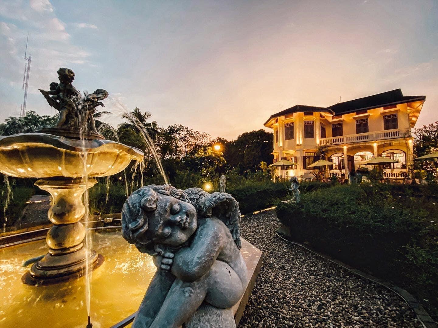 บ้านพระยาสุเรนทร์, The Riverside Restaurant Lampang, อร่อยบาทเดียว, ฮอมครัวเมือง, บะหมี่โกจือ ข้างไปรษณีย์ลำปาง, ข้าวซอยป้าบุญ ลำปาง, ข้าวมันไก่ห้าแยก, ก๋วยเตี๋ยวบ้านดง ลำปาง, ข้าวซอยอิสลาม ลำปางหนา