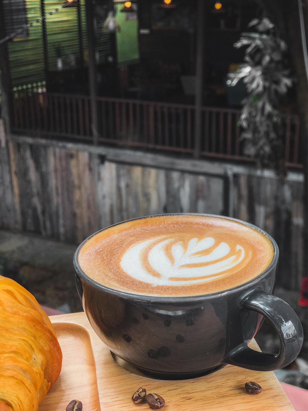 Mixirista Lampang, TIN’N, Wooden House Cafe', Karpenter cafe&amp;bake, Secret Garden Cafe, บ้านนอกคาเฟ่, Kin Cafe' Lampang, ณ หิรัญ คาเฟ่, Himwang Café, ไอหย๋า ปังนม, Dezato Cafe, อาร์มแชร์ คาเฟ่, โก๋กาแฟ ธรรมดาเป็นพิเศษ, Nalalin Home Cafe-Lampang, NOP Cafe&amp;Bistro, ก๋างต้ง, Moungngwezin