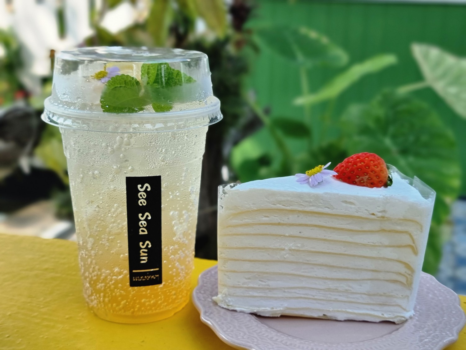 เรือนชายน้ำ Cafe&amp;Restaurant, ban.jingjo, See Sea Sun - แบบง่ายๆ, ขวัญข้าว ริเวอร์ไซด์, The sunflower cafe, KokoroCafe', FREJA Coffee &amp; Co, Rays River Cafe, Behind The Beans, พร้าวหอมคาเฟ่, Kinlamoon, House Cafe', บ้านสวนพาฝัน, La Bella Cafe, PakPap Cafe, ขมุน คาเฟ่ มหาชัย, Baanthaicafe, ดีกัน คาเฟ่, COCO CAFE'