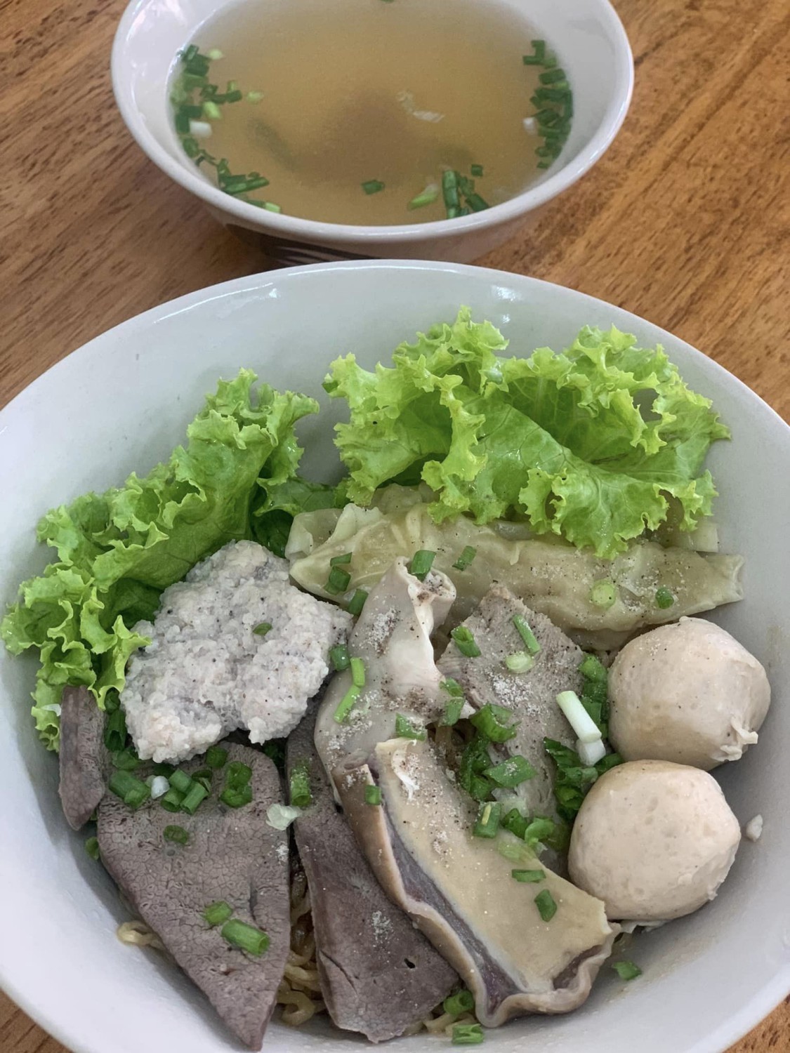 สวนชื่นสุข, Ar Restaurant Hatyai 嗳, ศิริ ต้มเลือดหมูหาดใหญ่, ไก่กรอบพี่เน่, ในรู, กุ๊กชัยติ่มซำ-ก๋วยเตี๋ยวราดหน้าปลากะพง, ร้านใต้ขอย ซอยตัน, กันเอง, หนานหยวน บะหมี่เกี๊ยวกุ้ง, สาขาปุณณกัณฑ์, ป่ายาง, บ้านก้ามปู, โชคดีแต่เตี้ยม บะกุ๊ดเต๋, ไก่ทอดหาดใหญ่มีนา, ร้านราดหน้าโกฉ่อน, ขนมจีนป้าชื่น, Space Bar, ขนมไข่เตาถ่านน้องนิล&คาเฟ่, ข้าวต้มรถแดง