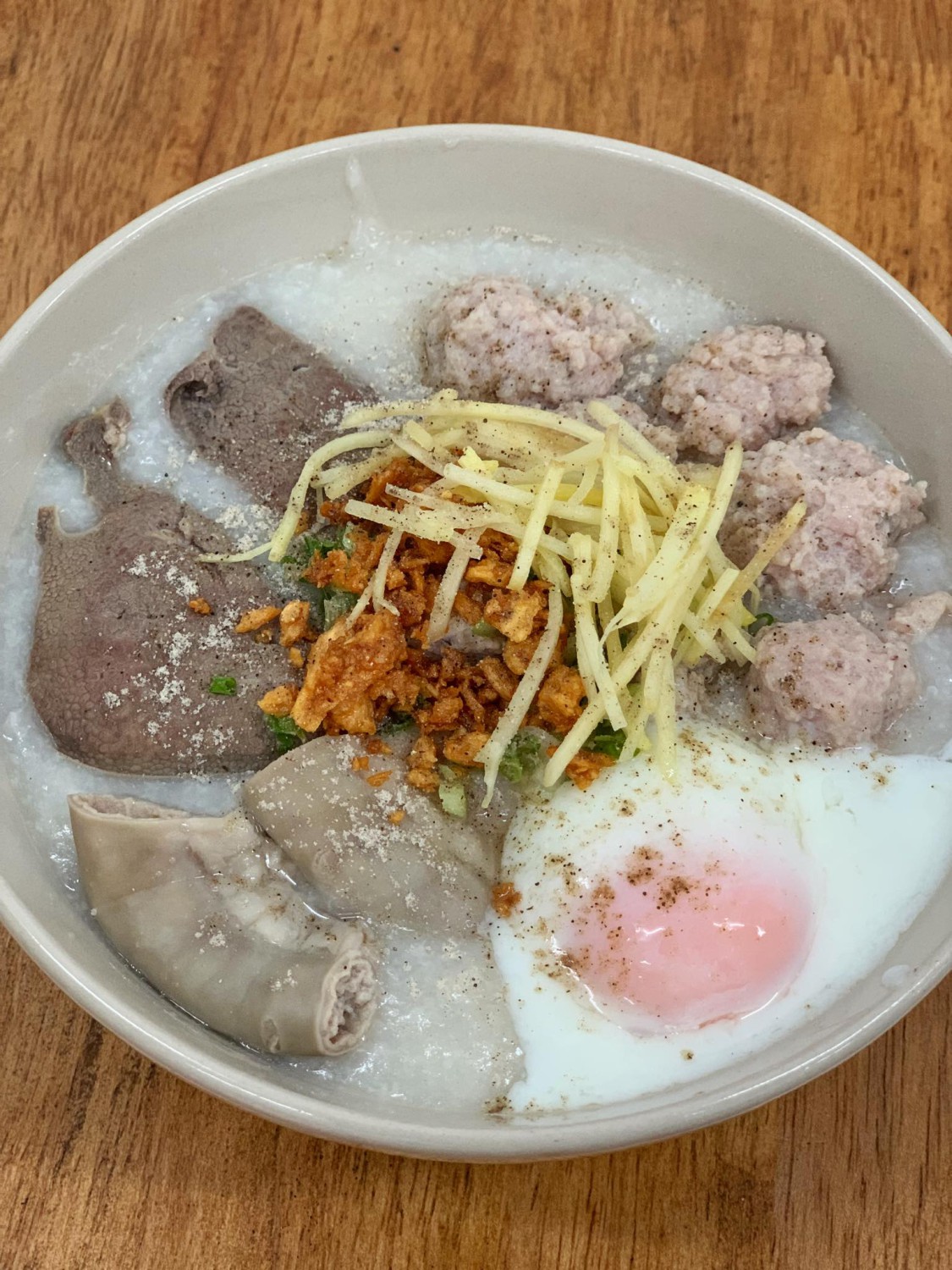 สวนชื่นสุข, Ar Restaurant Hatyai 嗳, ศิริ ต้มเลือดหมูหาดใหญ่, ไก่กรอบพี่เน่, ในรู, กุ๊กชัยติ่มซำ-ก๋วยเตี๋ยวราดหน้าปลากะพง, ร้านใต้ขอย ซอยตัน, กันเอง, หนานหยวน บะหมี่เกี๊ยวกุ้ง, สาขาปุณณกัณฑ์, ป่ายาง, บ้านก้ามปู, โชคดีแต่เตี้ยม บะกุ๊ดเต๋, ไก่ทอดหาดใหญ่มีนา, ร้านราดหน้าโกฉ่อน, ขนมจีนป้าชื่น, Space Bar, ขนมไข่เตาถ่านน้องนิล&คาเฟ่, ข้าวต้มรถแดง