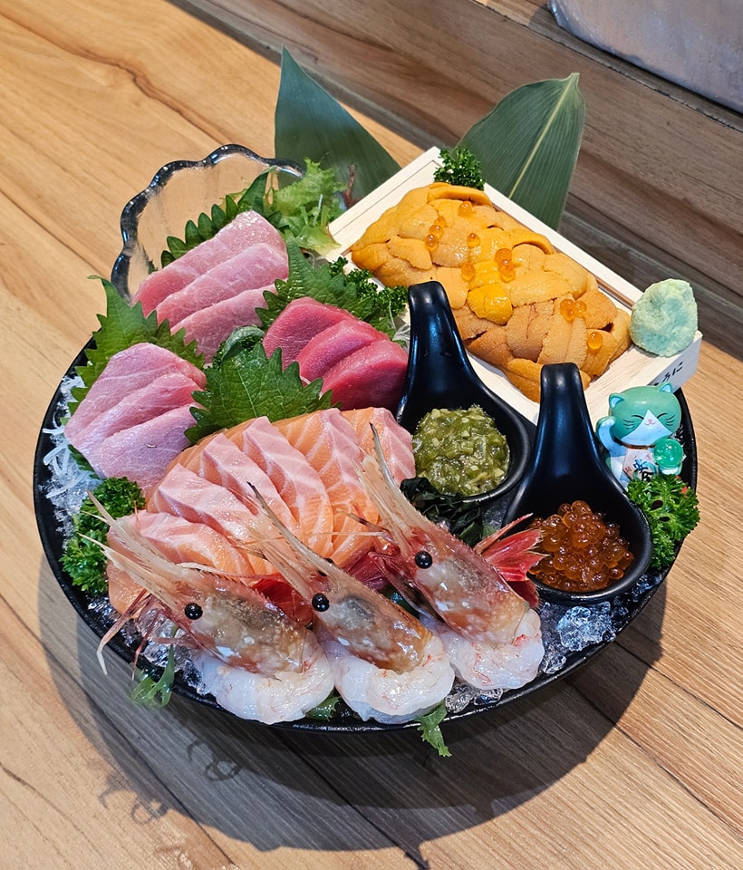 ร้านอ้นส้มตำปูม้า, ไผ่ขวาง, Zaab Station, เอมโอช by The Story, ครัวกางนา, คุ้มขวัญเจ้าเอย, ร้านบ้านเด, กุ่ยหมง, สวนอาหารเบญจรงค์ สุพรรณบุรี, ขัวะ, ลายน้ำ, มุมสบายครัวริมคลอง, ข้าวต้มโกเฑียร, นพรัตน์ ภัตตาคาร, กุ้งเป็น (เจ๊เน้ย), ขนาบน้ำสุพรรณบุรี and mellow, เรือนแพ (ครัวสุพรรณ) &amp; รีสอร์ท, ริมคลองเฮ้าส์, สุรชัยปลาเผา บึงไผ่แขก, Taiheiyo sushi suphanburi