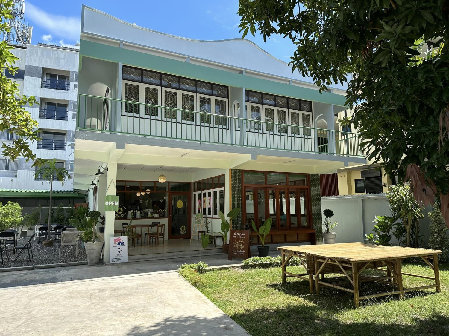 TreeHouse Cafe, Sunshine Blend Home Cafe, Sandtoni, The Stand Brew•Bake , Virung Coffee &amp; Bar, ตากอากาศ, โกงกางคาเฟ่, Studio 55 Cafe