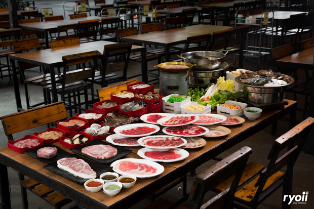 Baan suki, Y.O.U หมูกระทะ, JJANG restaurant and BBQ, ฮ่องเต้ สุกี้-ปิ้งย่าง บุฟเฟ่ต์, สุกี้ตี๋น้อย, สาขาเลียบด่วนเอกมัยรามอินทรา, BestBeef, ปิ้ง-ย่างเทวดา, Happy Suki, 18 มงกุฎ สุกี้-ชาบู, สุกี้ดารา, อร่อยติ่มซำ สุกี้สไตล์ฮ่องกง