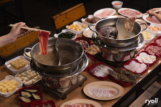 Baan suki, Y.O.U หมูกระทะ, JJANG restaurant and BBQ, ฮ่องเต้ สุกี้-ปิ้งย่าง บุฟเฟ่ต์, สุกี้ตี๋น้อย, สาขาเลียบด่วนเอกมัยรามอินทรา, BestBeef, ปิ้ง-ย่างเทวดา, Happy Suki, 18 มงกุฎ สุกี้-ชาบู, สุกี้ดารา, อร่อยติ่มซำ สุกี้สไตล์ฮ่องกง